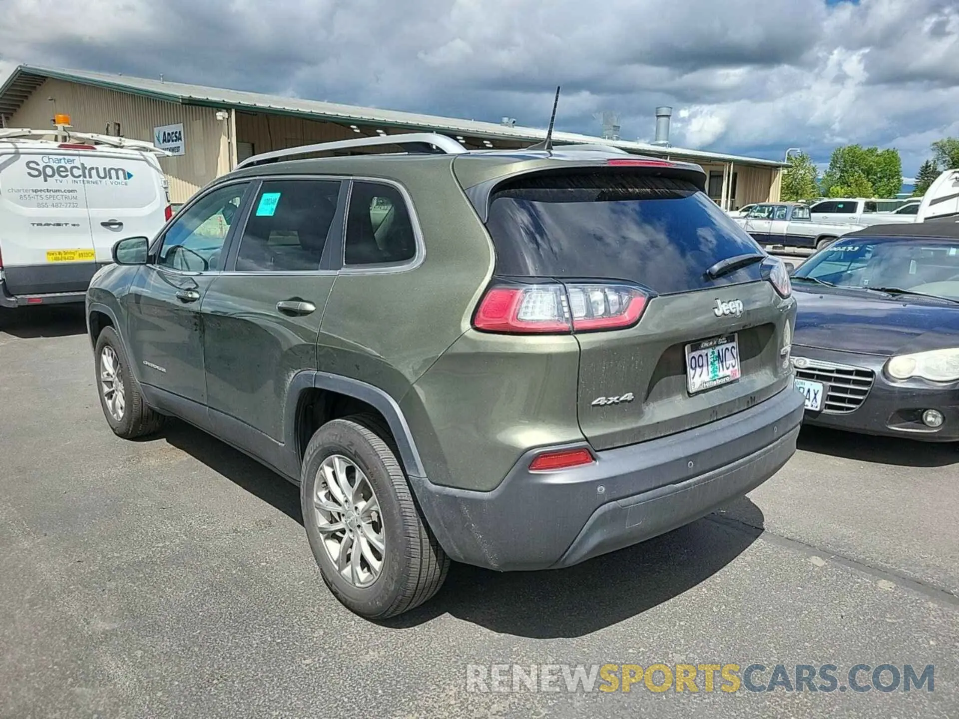 15 Photograph of a damaged car 1C4PJMLB0MD221323 JEEP CHEROKEE 2021