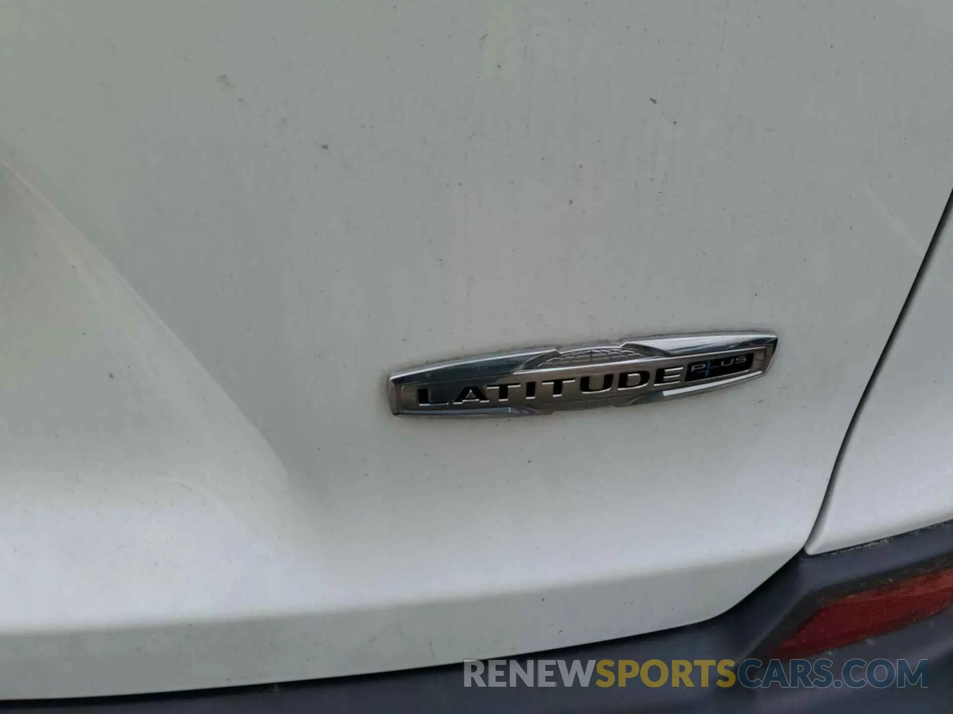 1 Photograph of a damaged car 1C4PJMLB4MD211829 JEEP CHEROKEE 2021