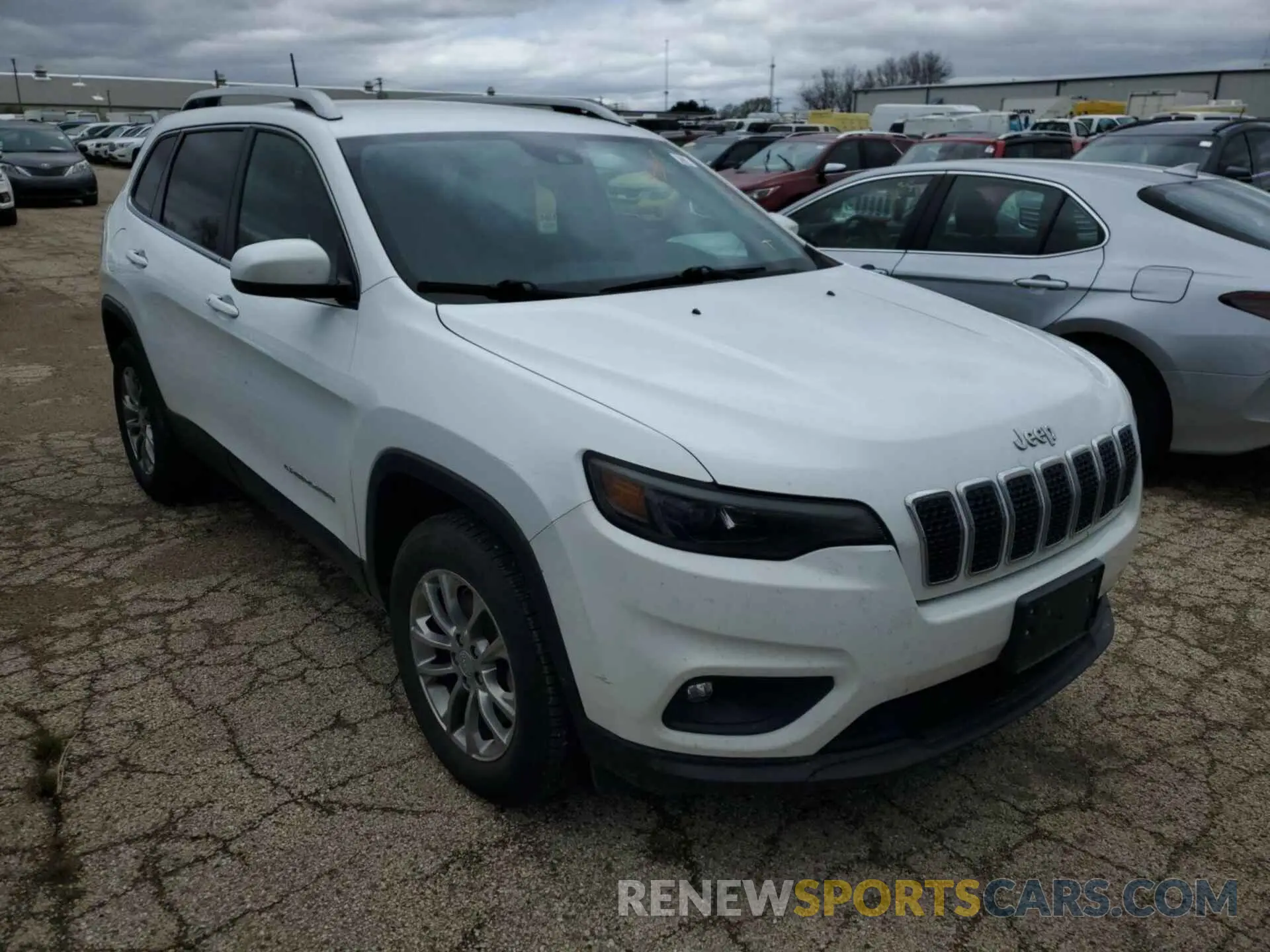 28 Photograph of a damaged car 1C4PJMLB4MD211829 JEEP CHEROKEE 2021