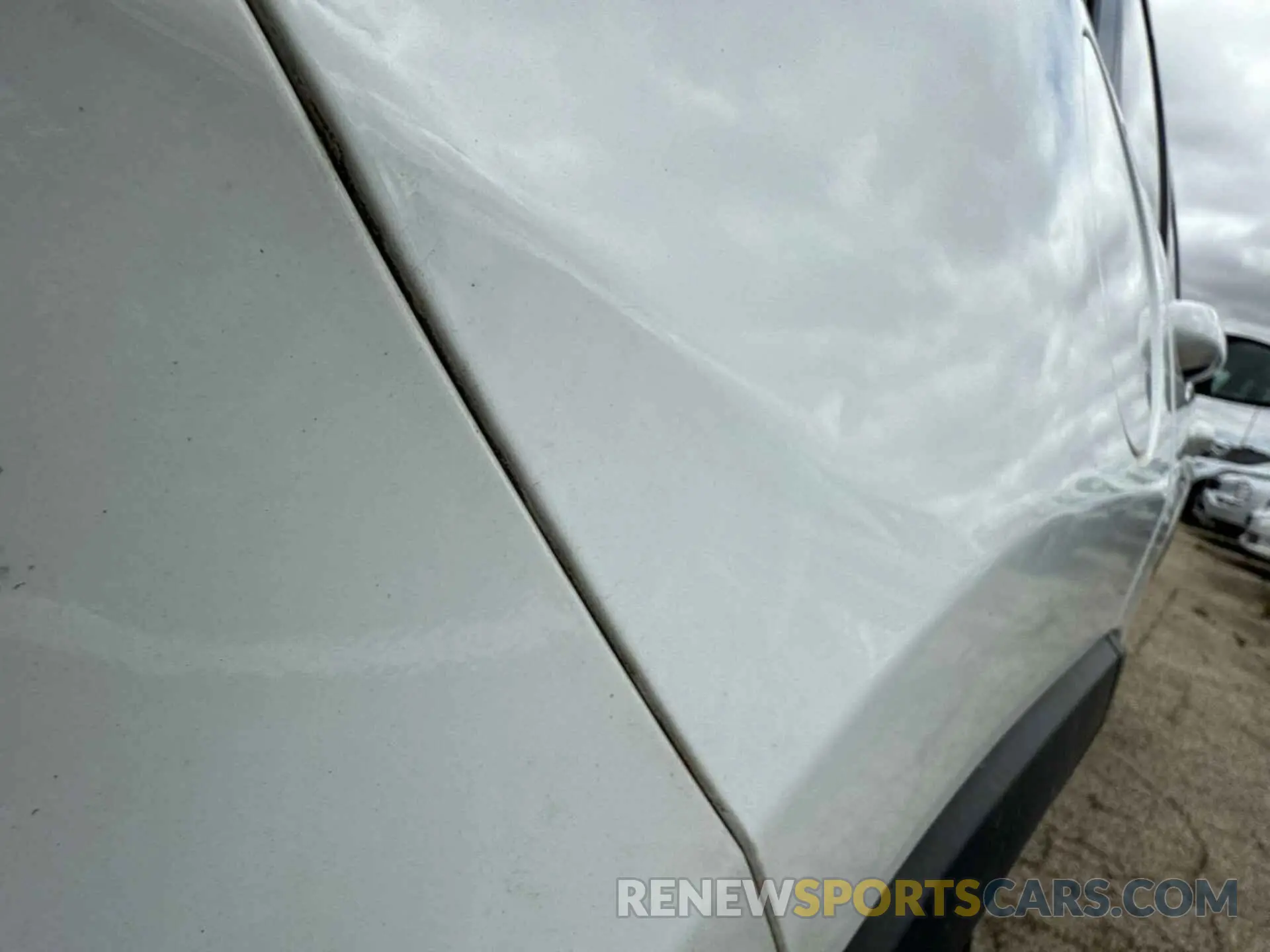 9 Photograph of a damaged car 1C4PJMLB4MD211829 JEEP CHEROKEE 2021
