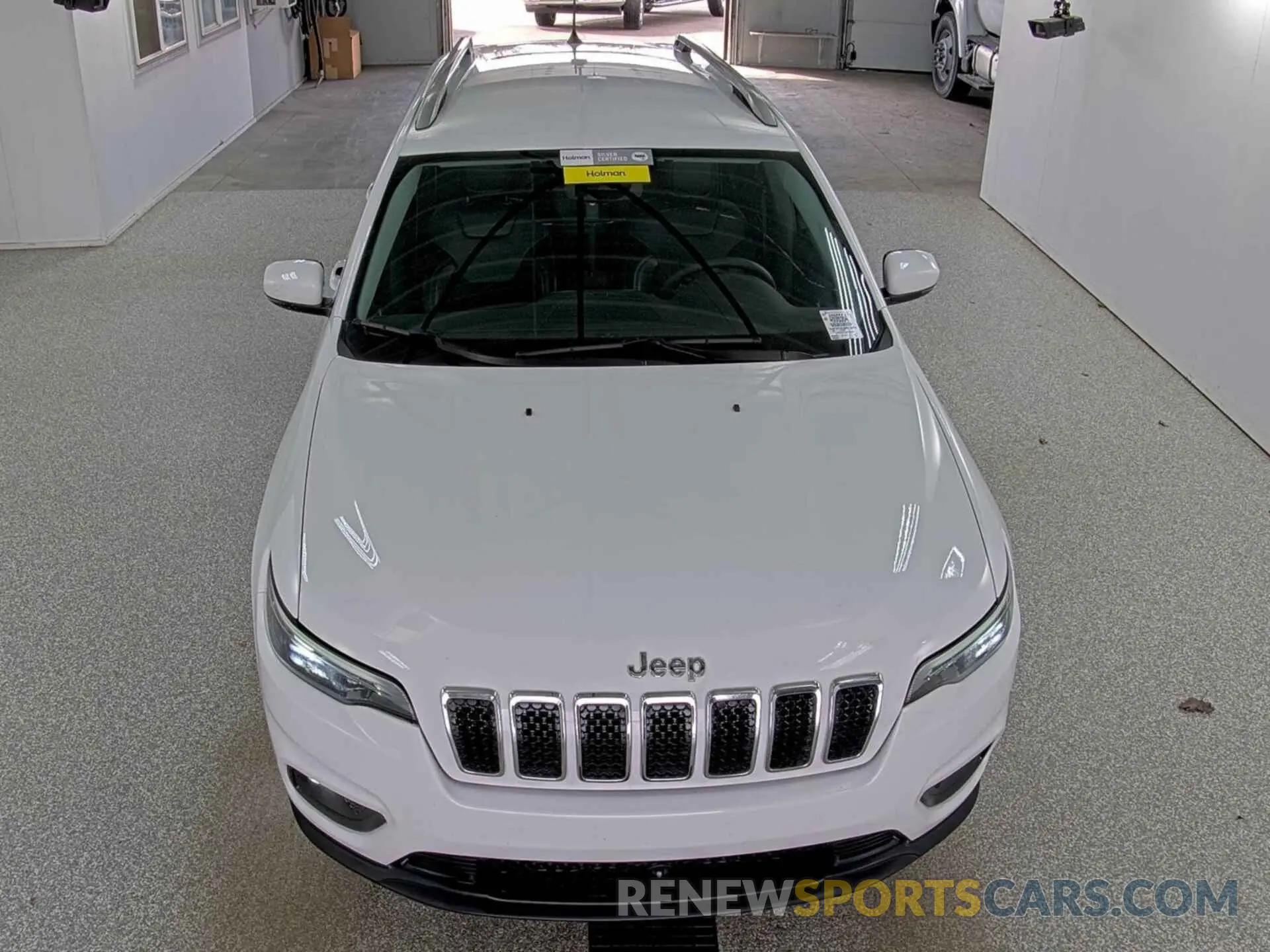 17 Photograph of a damaged car 1C4PJMLB4MD218294 JEEP CHEROKEE 2021