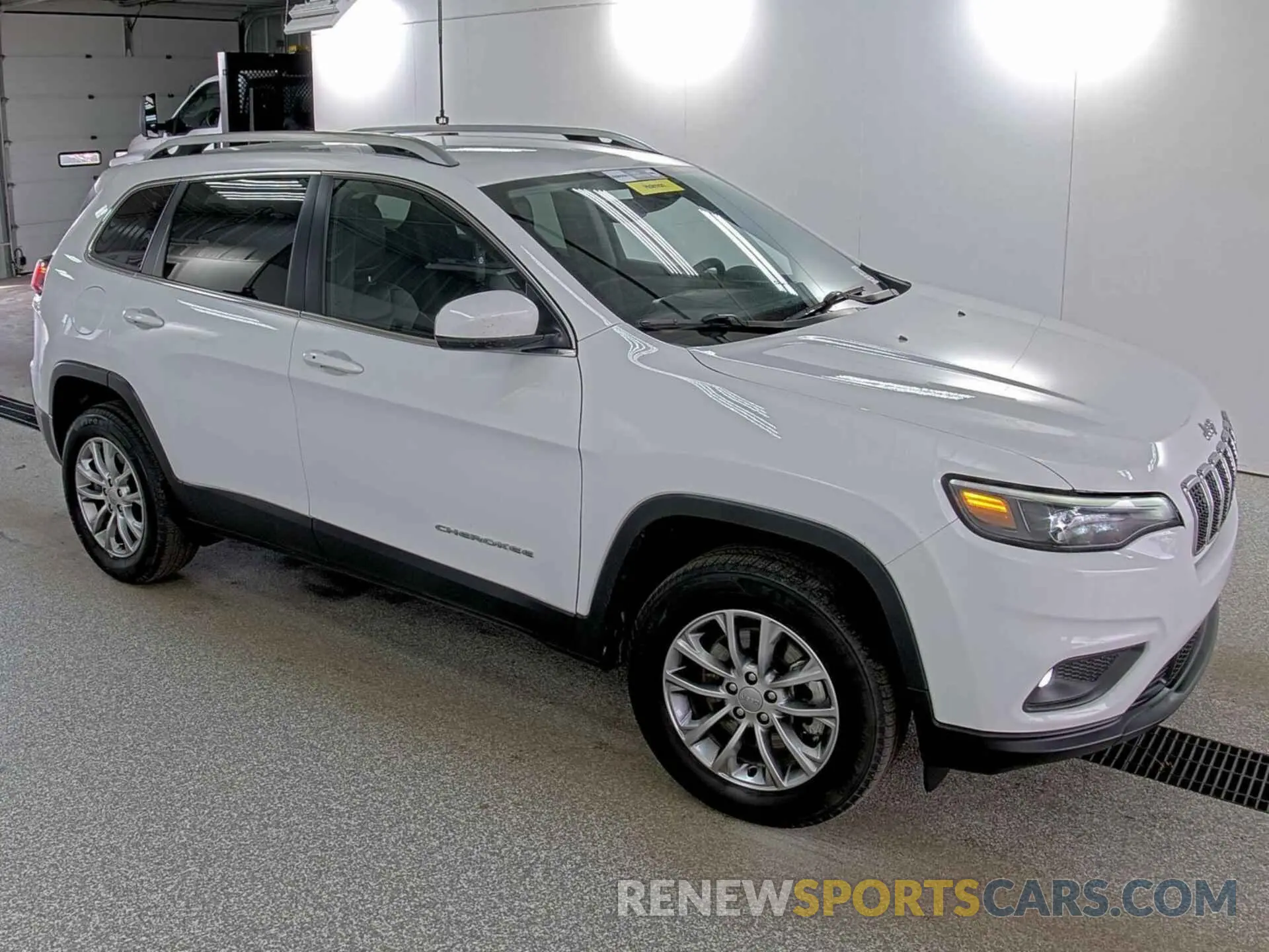 20 Photograph of a damaged car 1C4PJMLB4MD218294 JEEP CHEROKEE 2021
