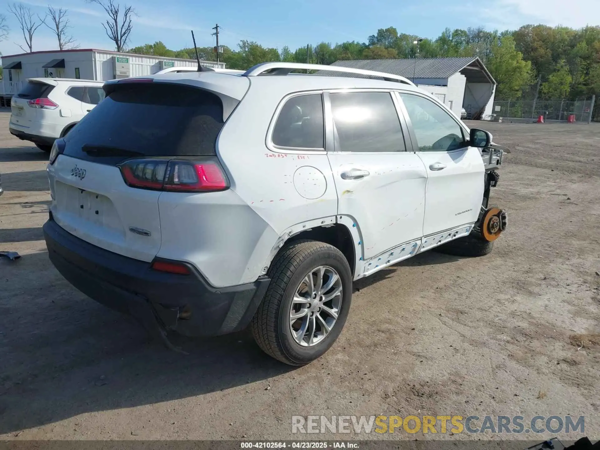 4 Photograph of a damaged car 1C4PJMLB6MD162634 JEEP CHEROKEE 2021