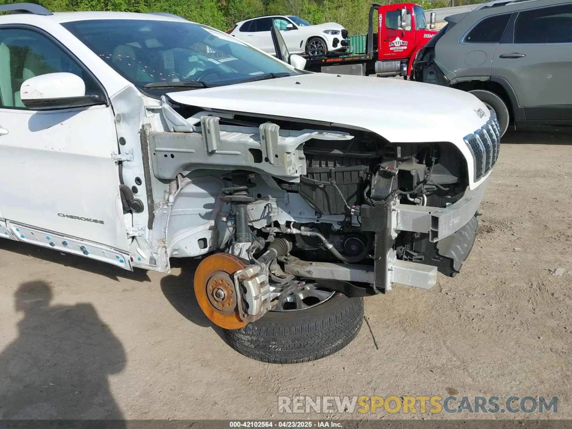 6 Photograph of a damaged car 1C4PJMLB6MD162634 JEEP CHEROKEE 2021