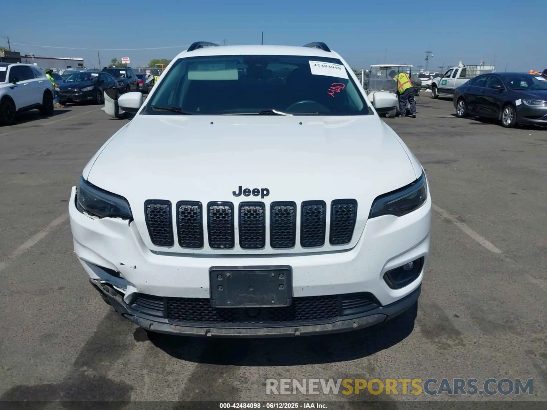 13 Photograph of a damaged car 1C4PJMLB8MD116593 JEEP CHEROKEE 2021
