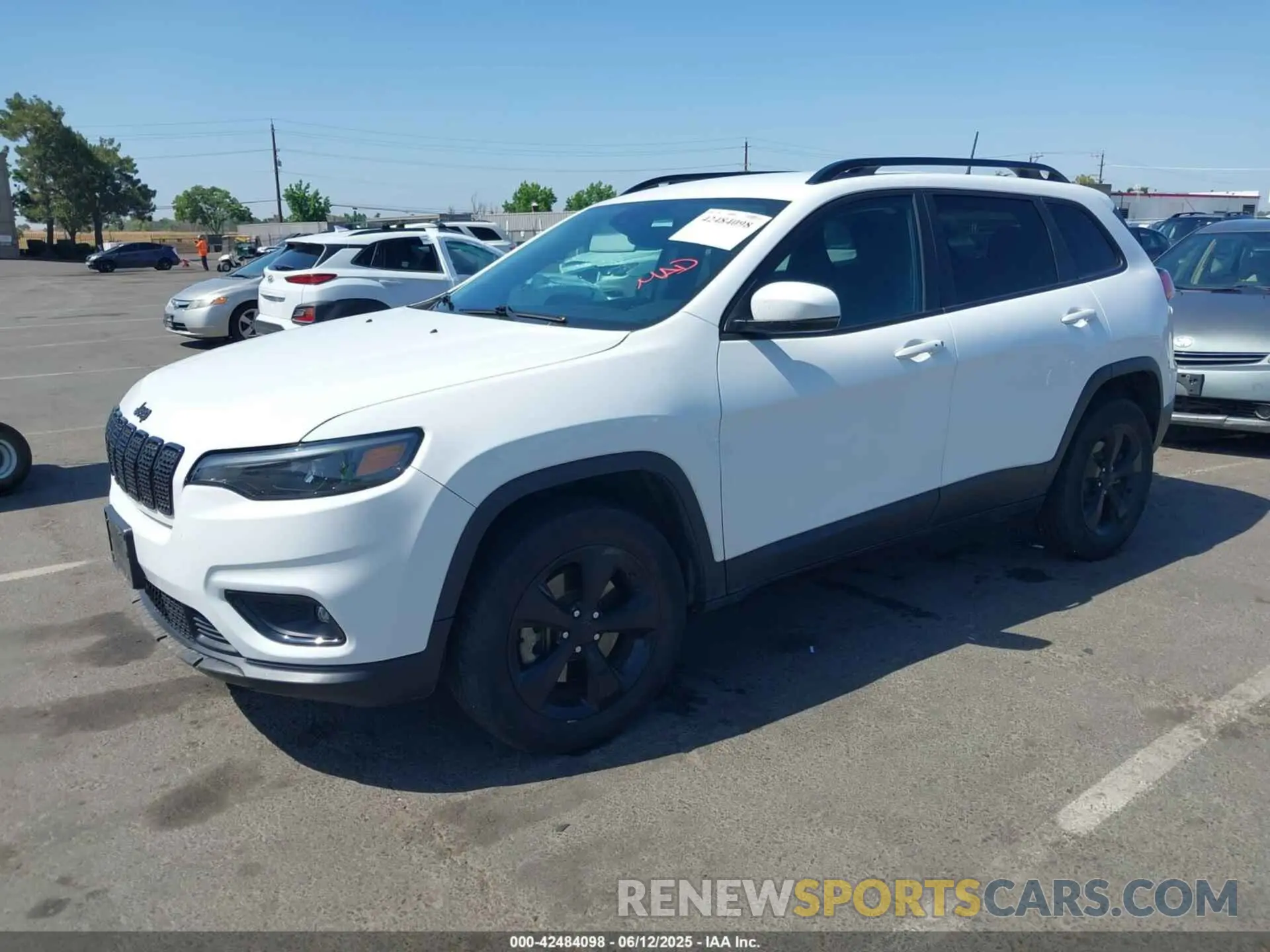 2 Photograph of a damaged car 1C4PJMLB8MD116593 JEEP CHEROKEE 2021