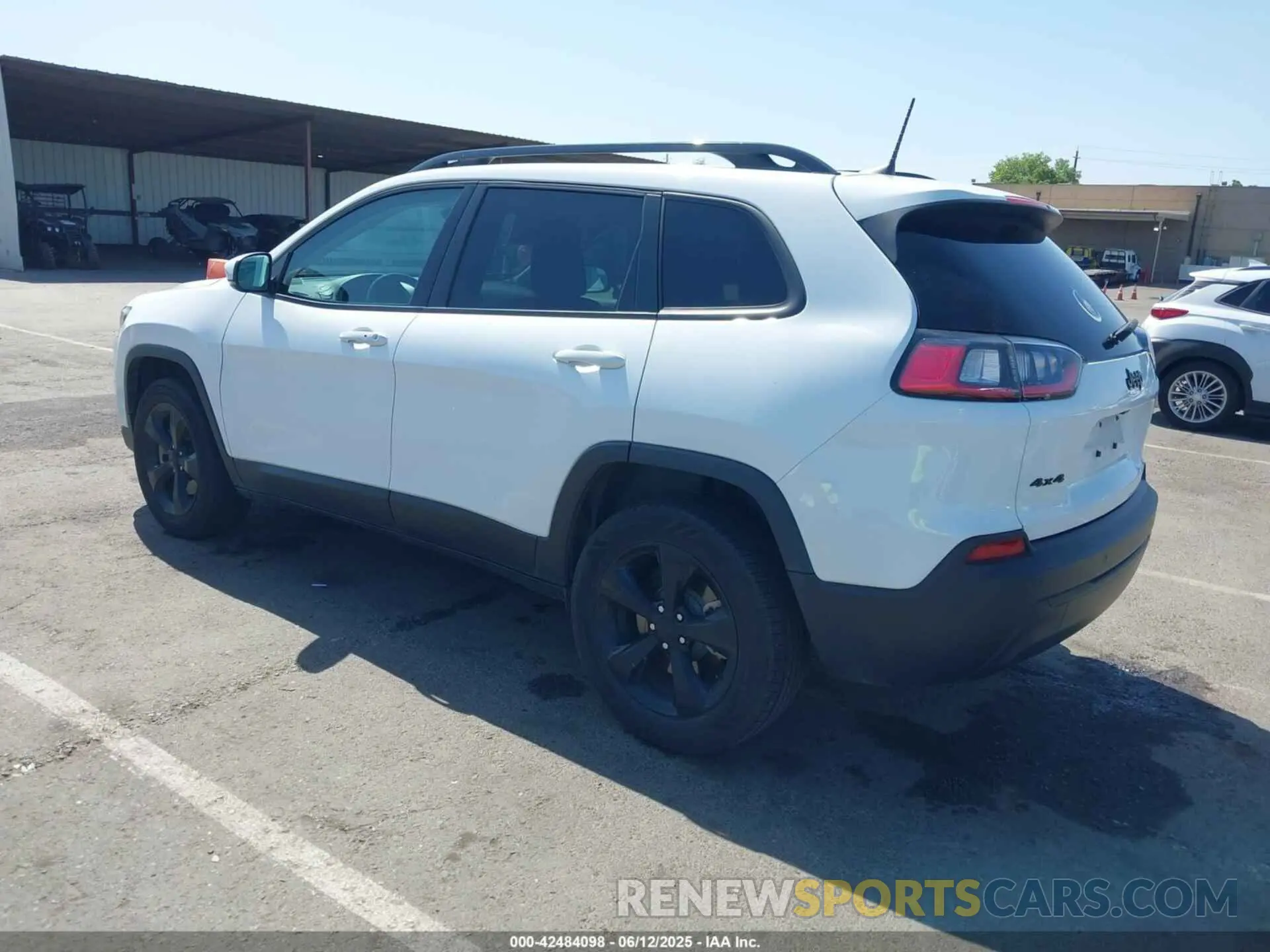 3 Photograph of a damaged car 1C4PJMLB8MD116593 JEEP CHEROKEE 2021