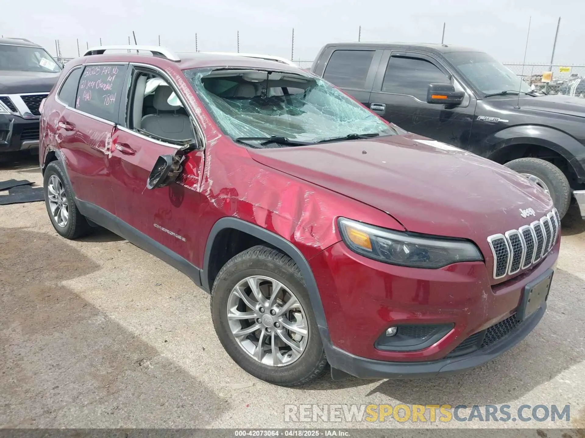 1 Photograph of a damaged car 1C4PJMLB8MD147844 JEEP CHEROKEE 2021