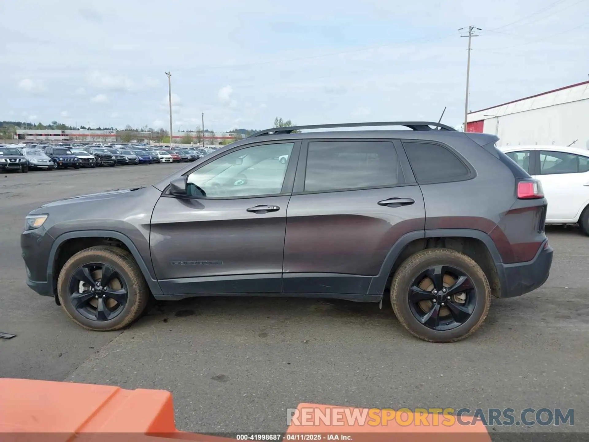 14 Photograph of a damaged car 1C4PJMLB9MD140076 JEEP CHEROKEE 2021
