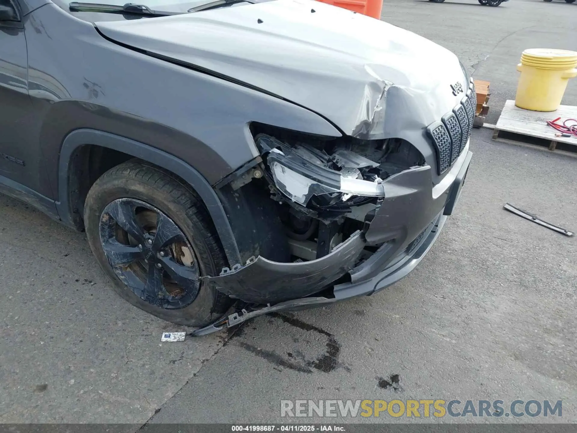 6 Photograph of a damaged car 1C4PJMLB9MD140076 JEEP CHEROKEE 2021