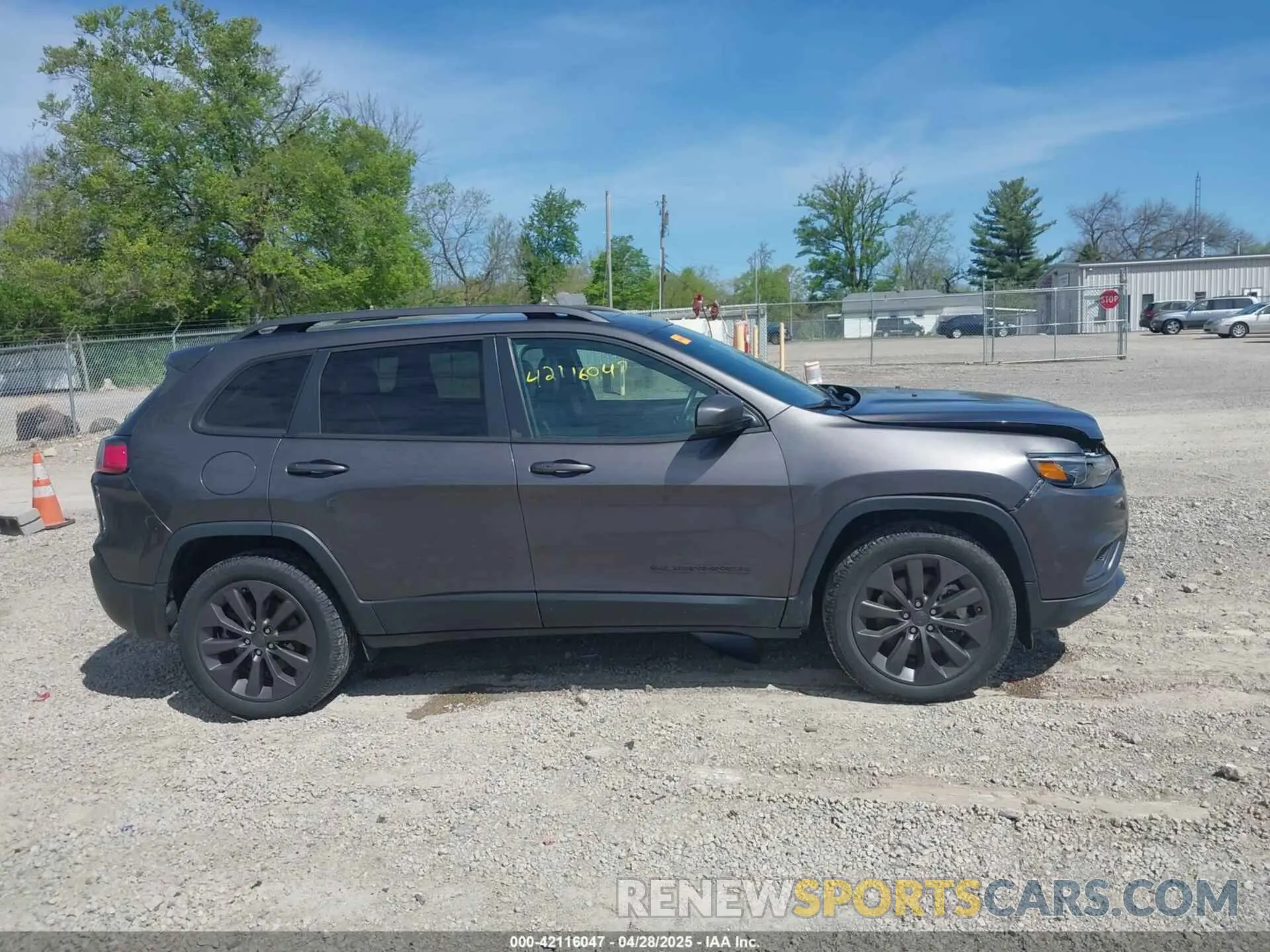 13 Photograph of a damaged car 1C4PJMMNXMD153105 JEEP CHEROKEE 2021