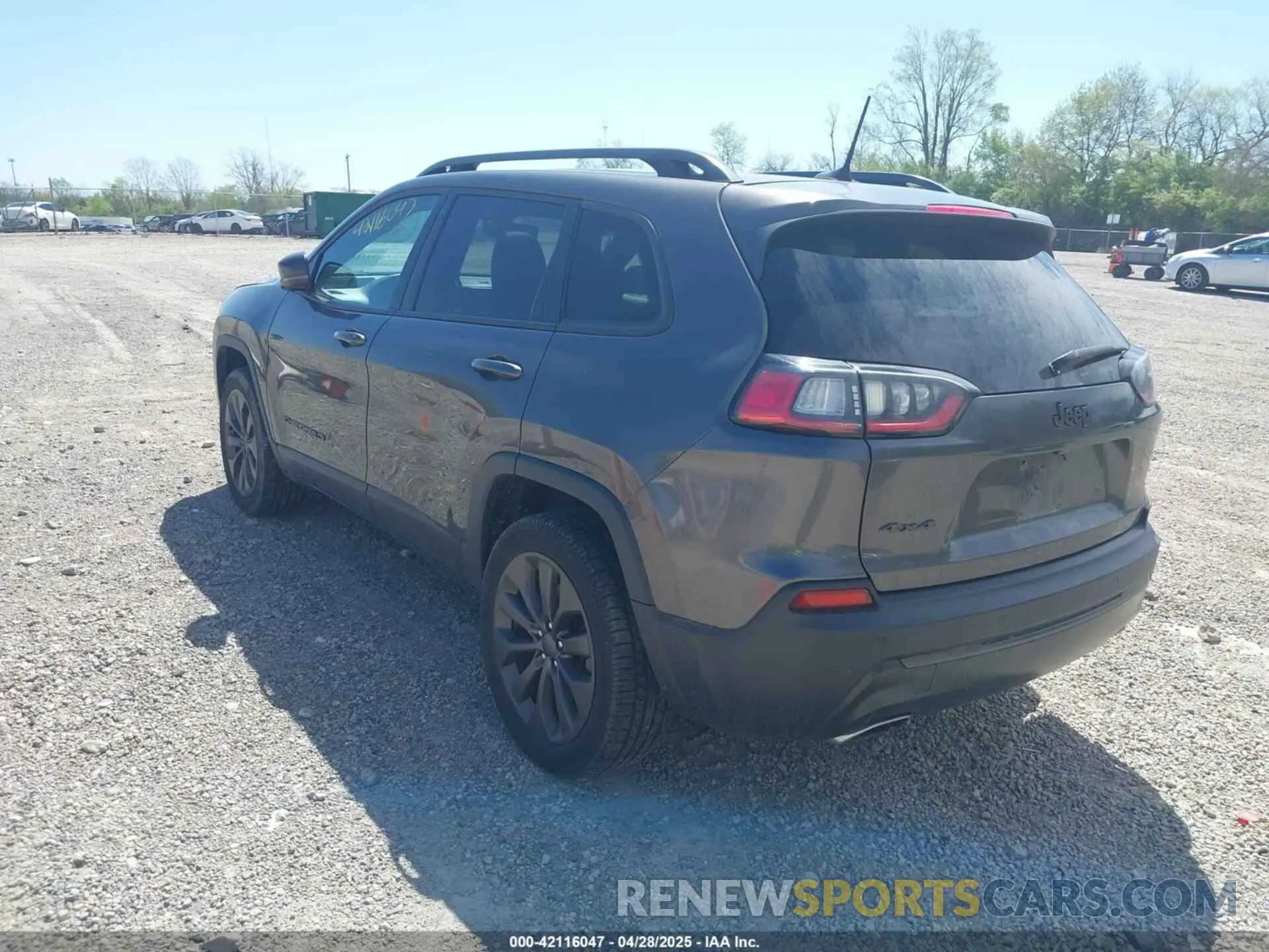 3 Photograph of a damaged car 1C4PJMMNXMD153105 JEEP CHEROKEE 2021