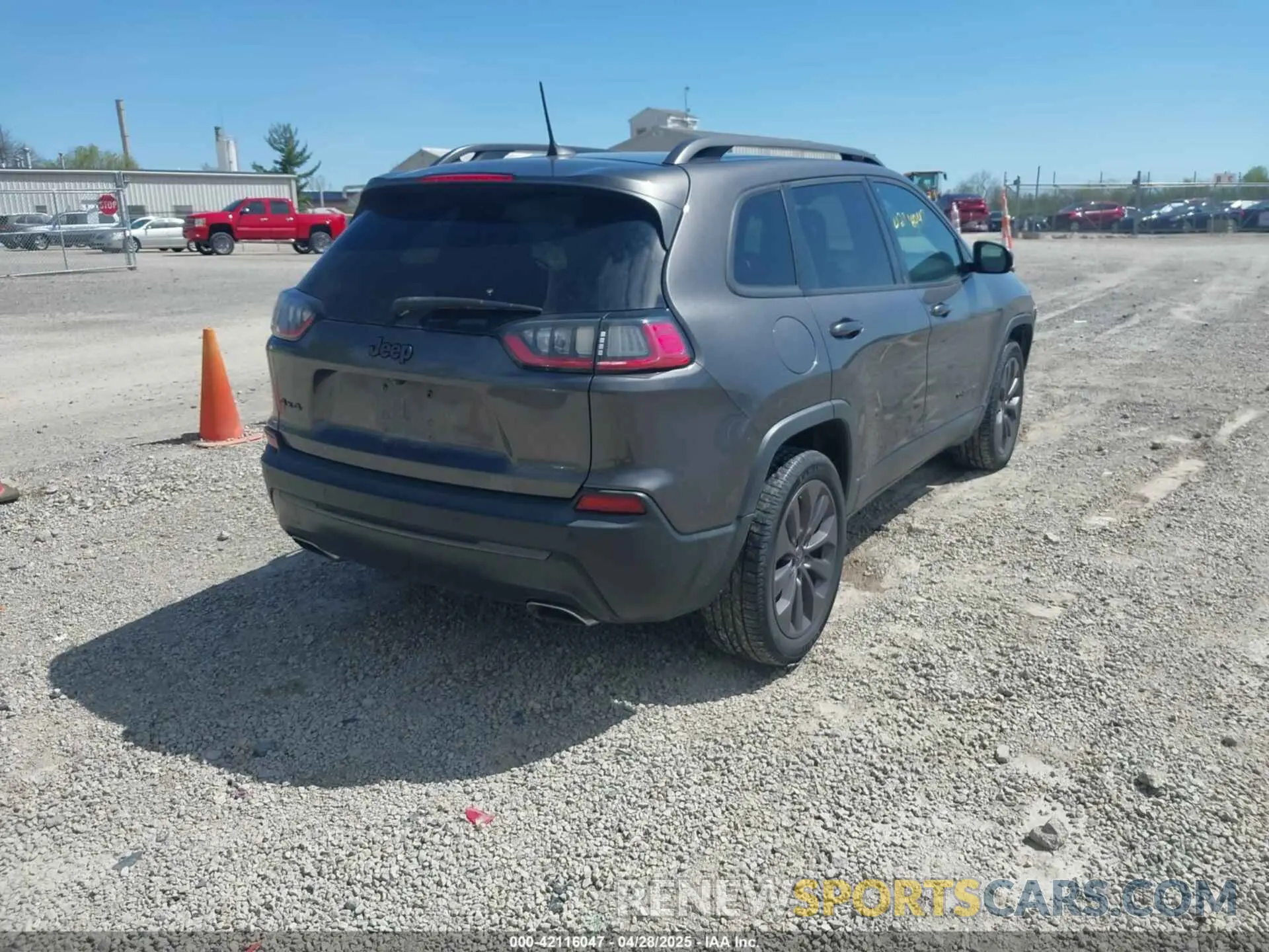 4 Photograph of a damaged car 1C4PJMMNXMD153105 JEEP CHEROKEE 2021