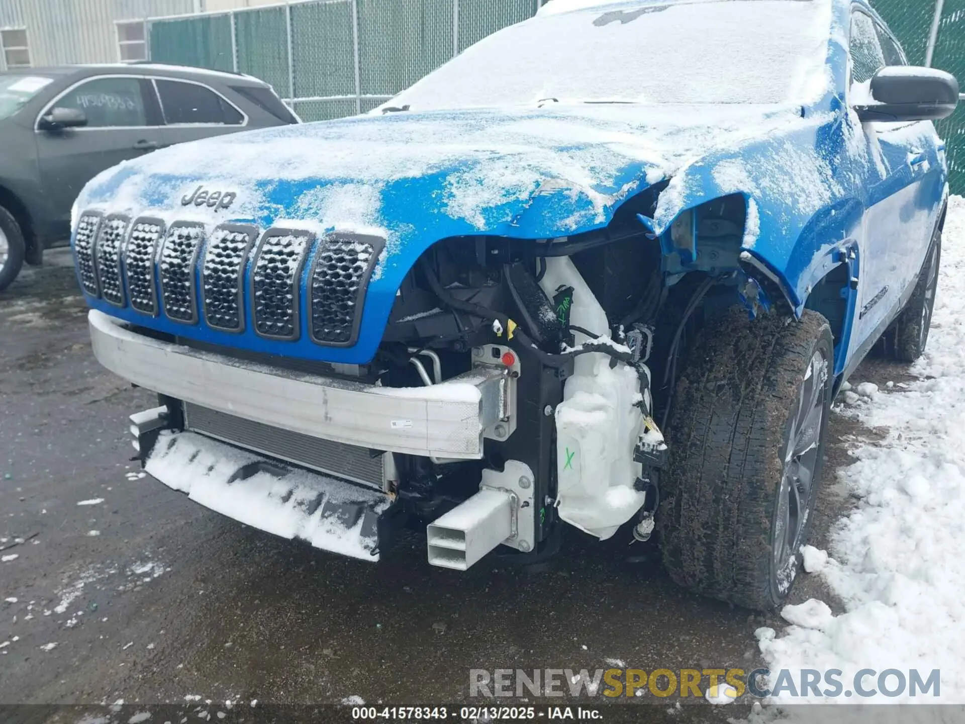 6 Photograph of a damaged car 1C4PJMMX0MD183196 JEEP CHEROKEE 2021