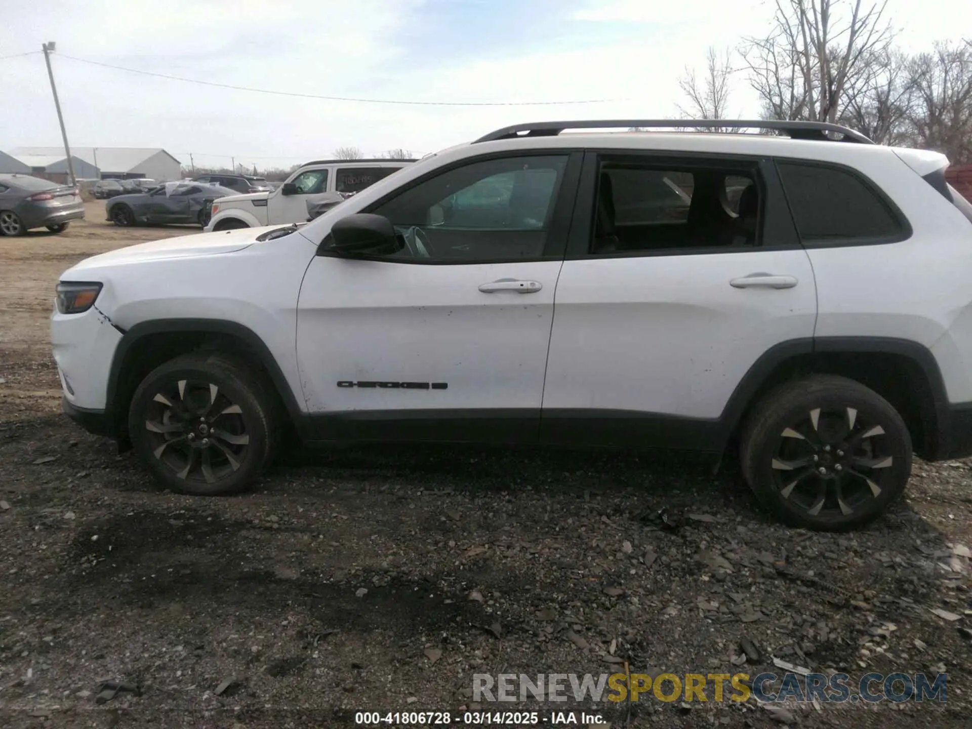13 Photograph of a damaged car 1C4PJMMX0MD193193 JEEP CHEROKEE 2021