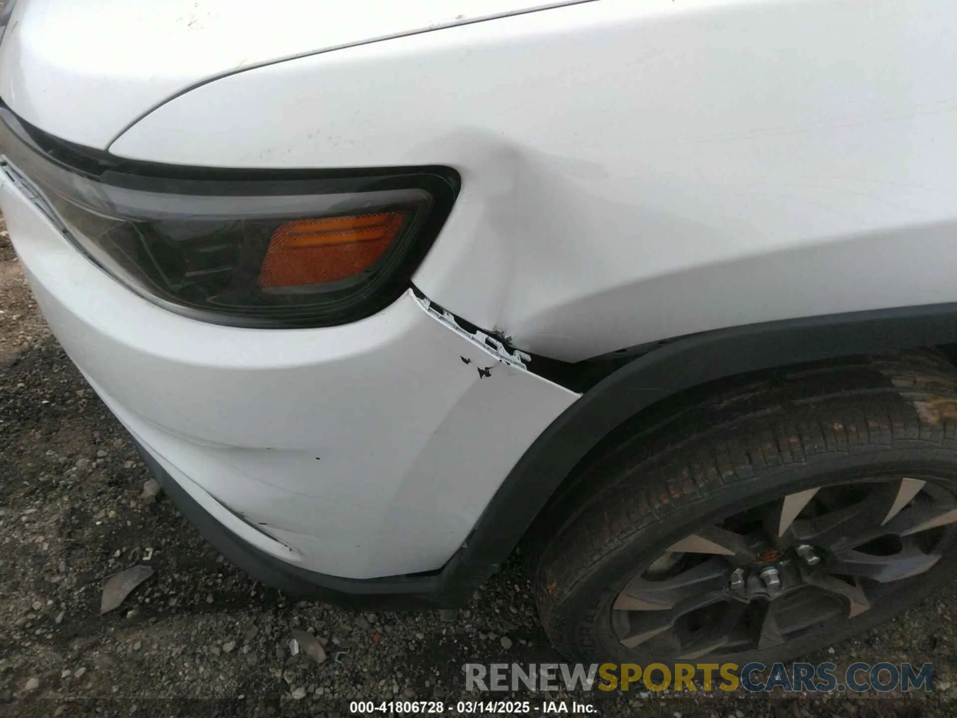 6 Photograph of a damaged car 1C4PJMMX0MD193193 JEEP CHEROKEE 2021