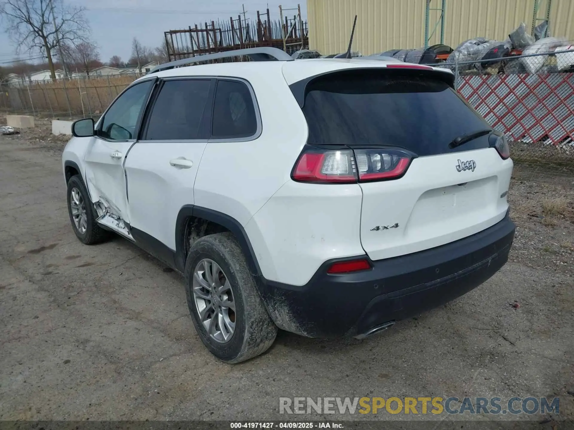 3 Photograph of a damaged car 1C4PJMMX1MD190674 JEEP CHEROKEE 2021