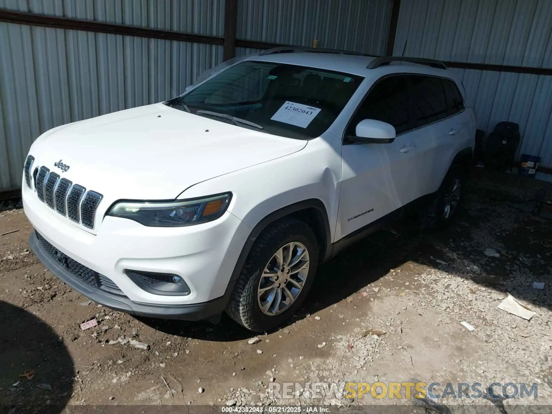 2 Photograph of a damaged car 1C4PJMMX4MD245019 JEEP CHEROKEE 2021