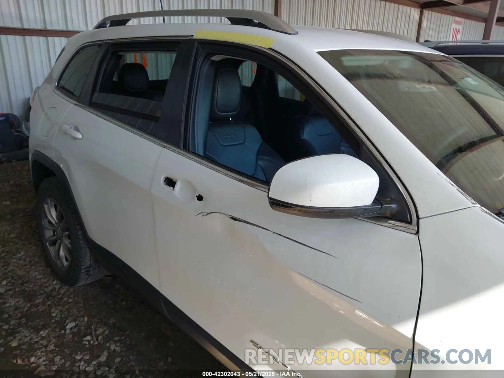 6 Photograph of a damaged car 1C4PJMMX4MD245019 JEEP CHEROKEE 2021