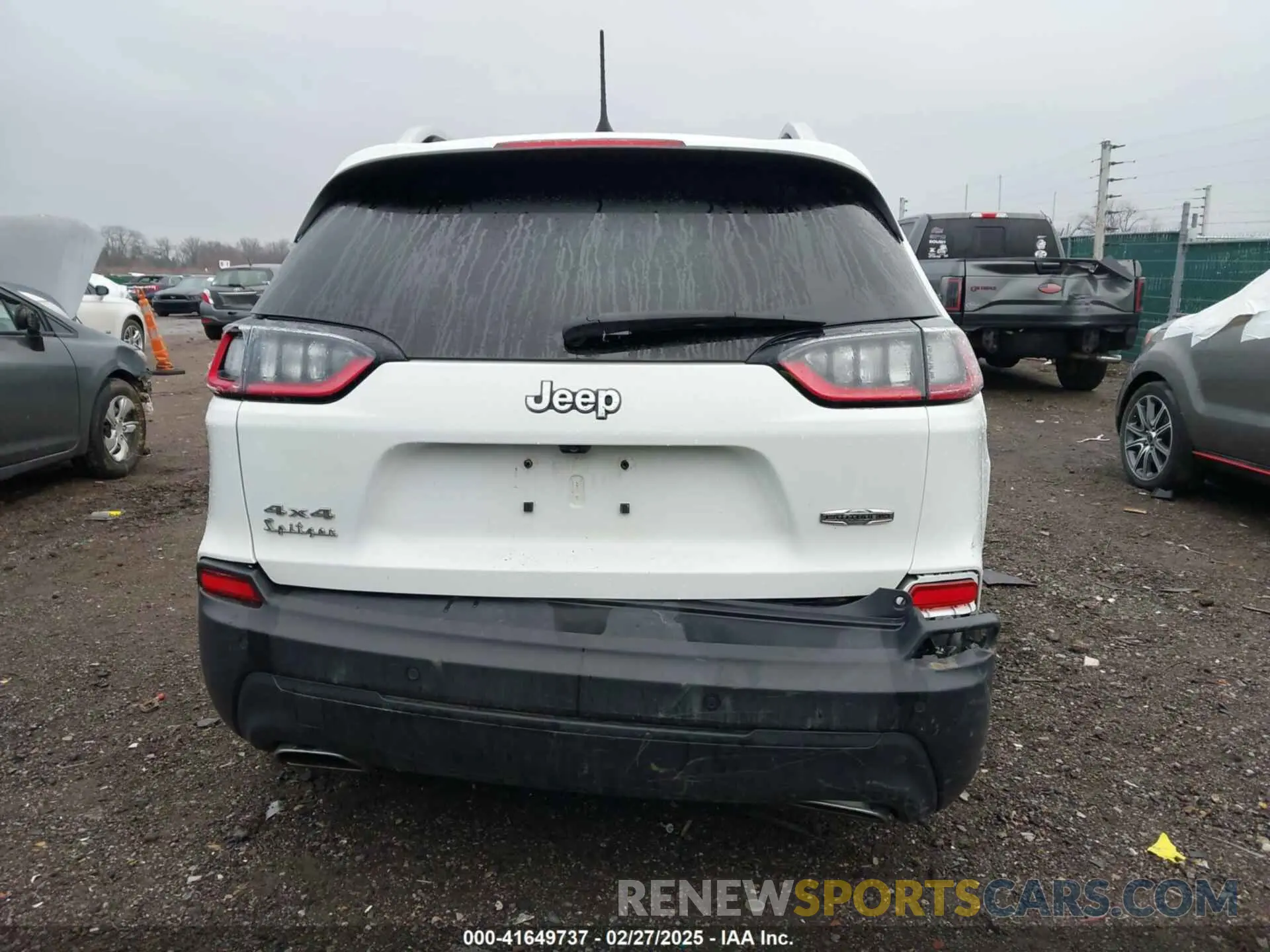 16 Photograph of a damaged car 1C4PJMMX5MD133846 JEEP CHEROKEE 2021
