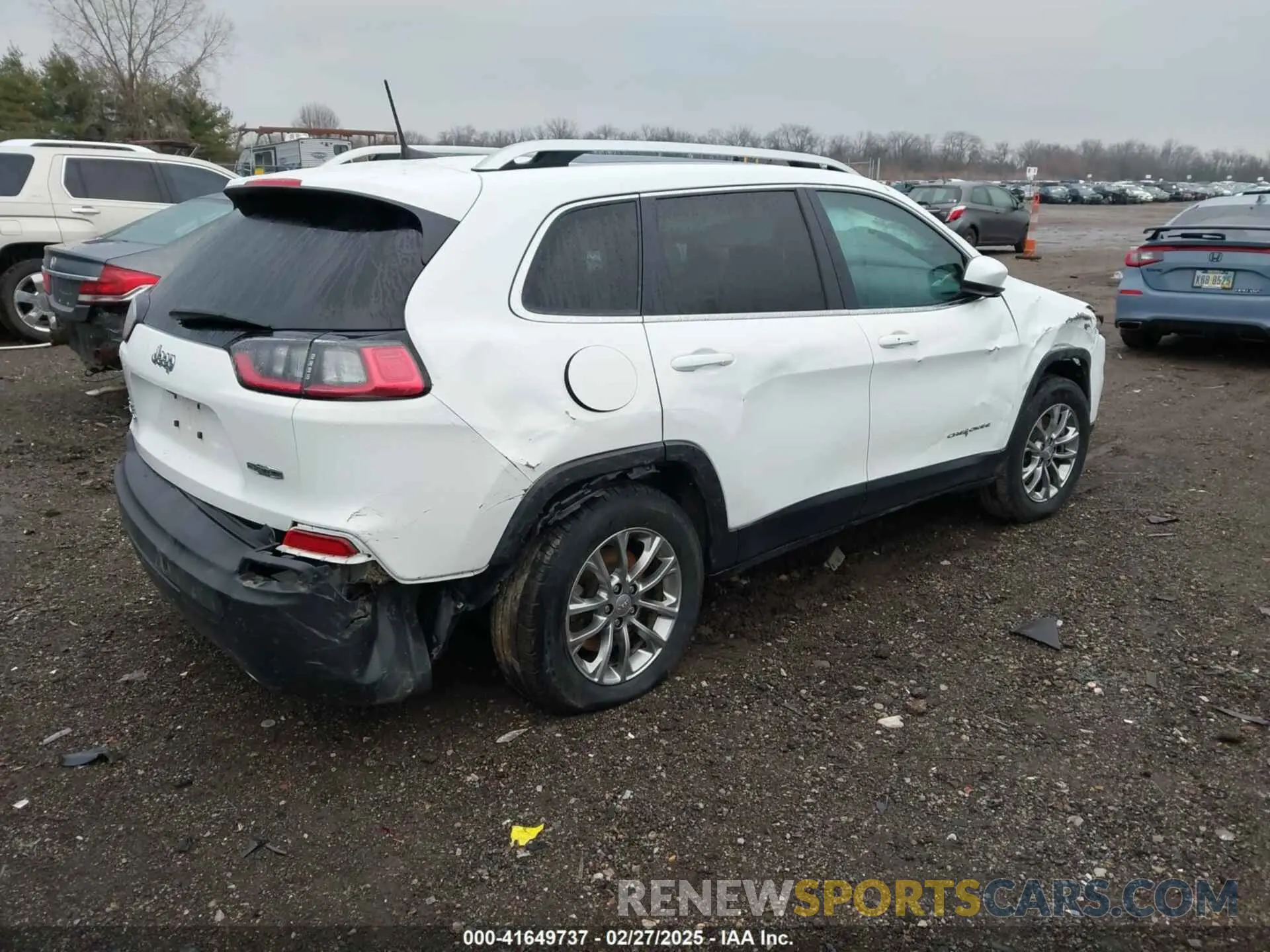 4 Photograph of a damaged car 1C4PJMMX5MD133846 JEEP CHEROKEE 2021
