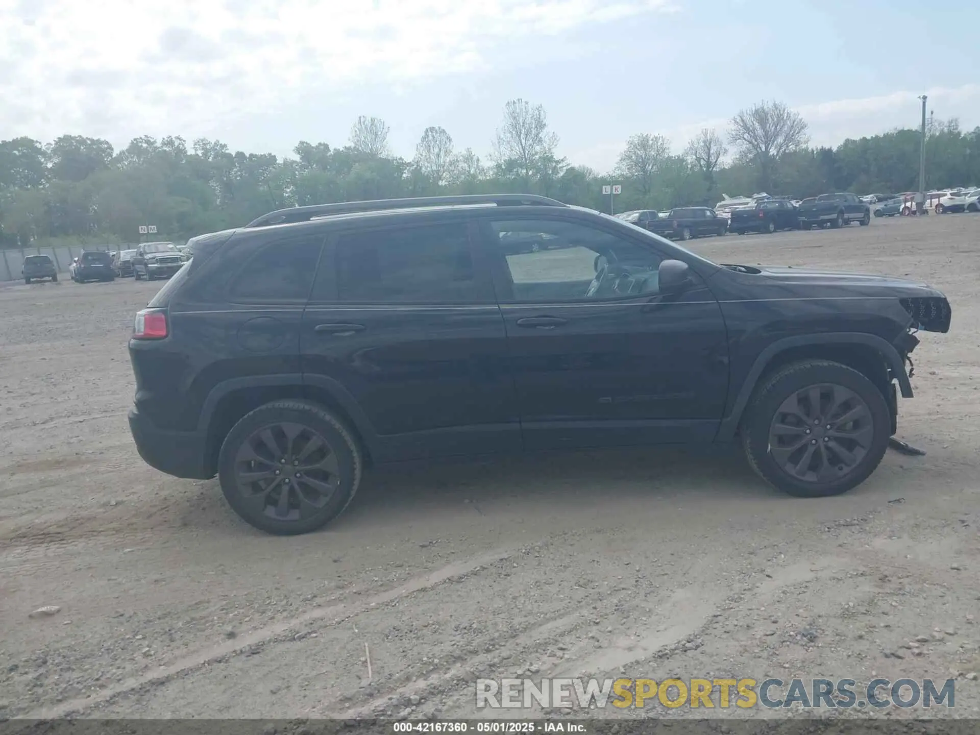 13 Photograph of a damaged car 1C4PJMMX6MD135413 JEEP CHEROKEE 2021