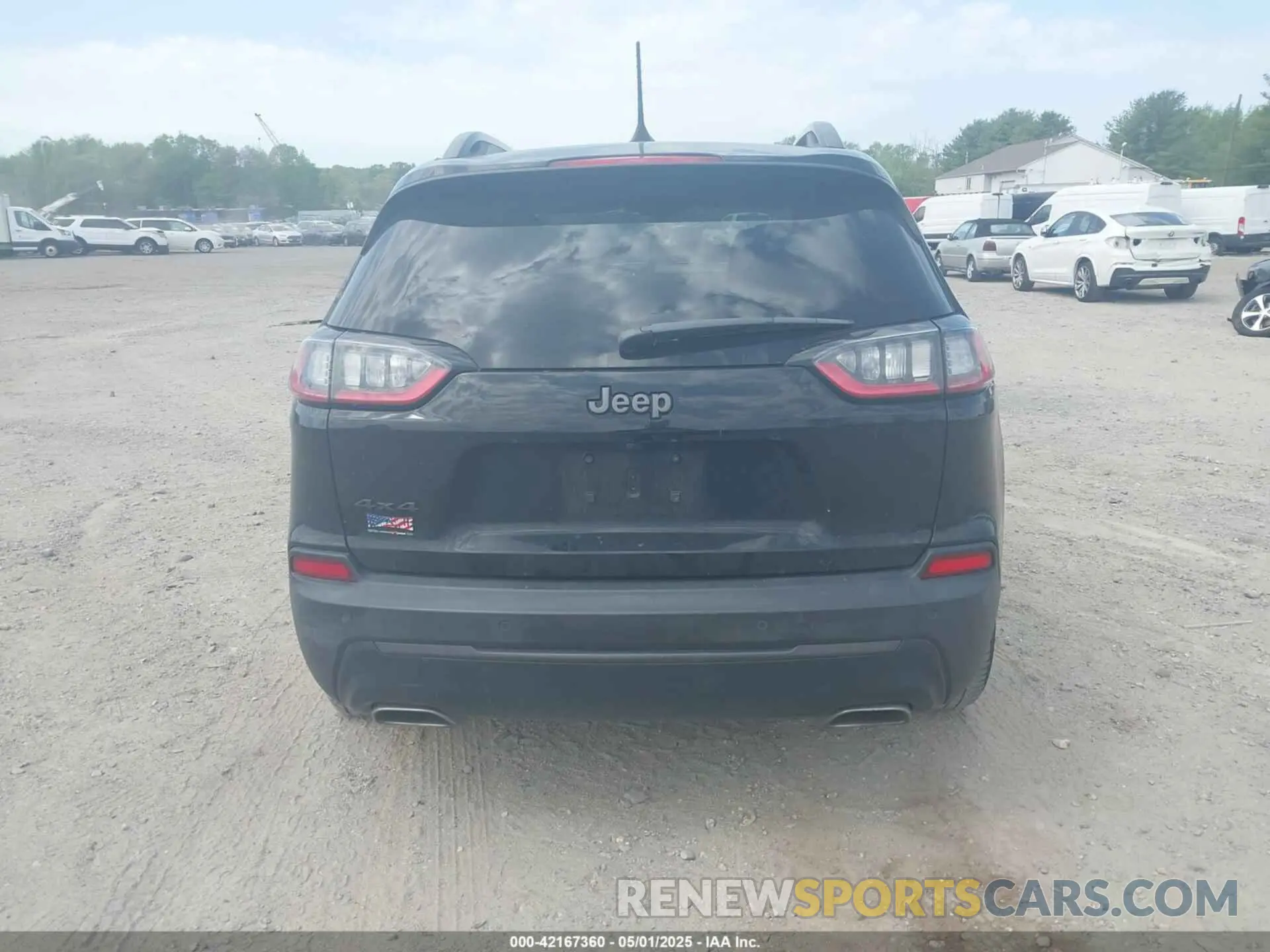 16 Photograph of a damaged car 1C4PJMMX6MD135413 JEEP CHEROKEE 2021