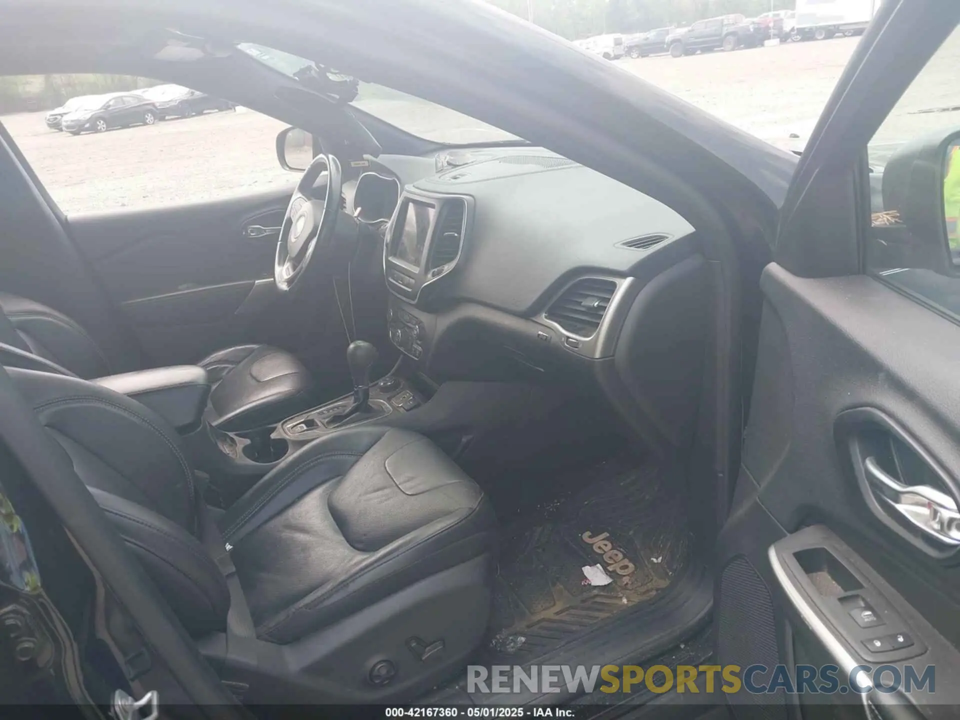 5 Photograph of a damaged car 1C4PJMMX6MD135413 JEEP CHEROKEE 2021