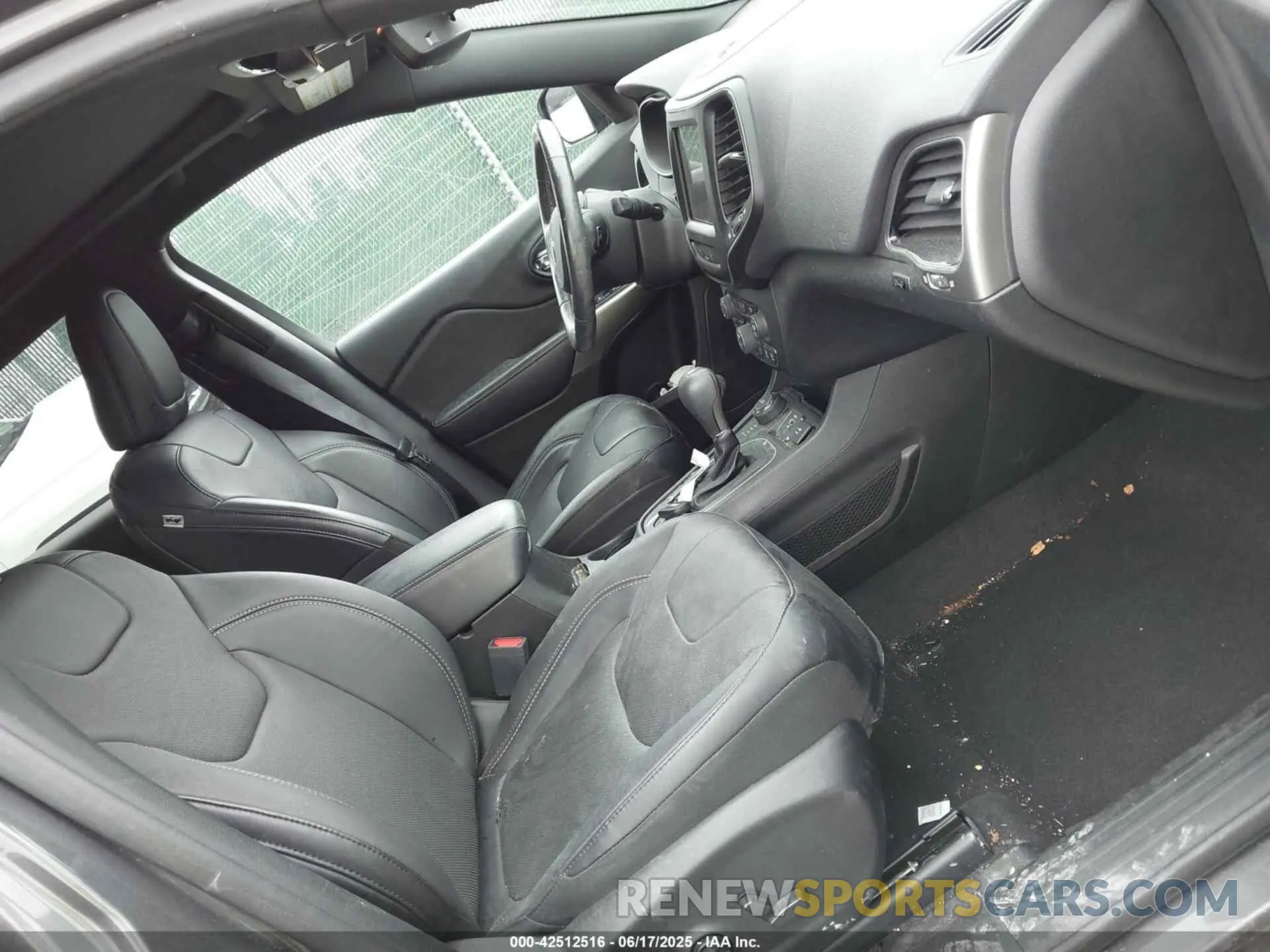5 Photograph of a damaged car 1C4PJMMX6MD199161 JEEP CHEROKEE 2021