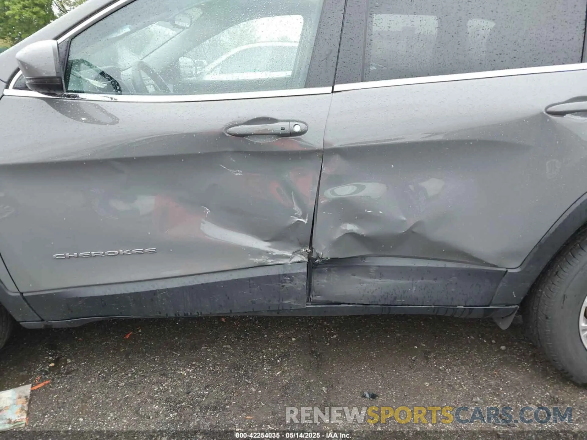 6 Photograph of a damaged car 1C4PJMMX7MD108821 JEEP CHEROKEE 2021