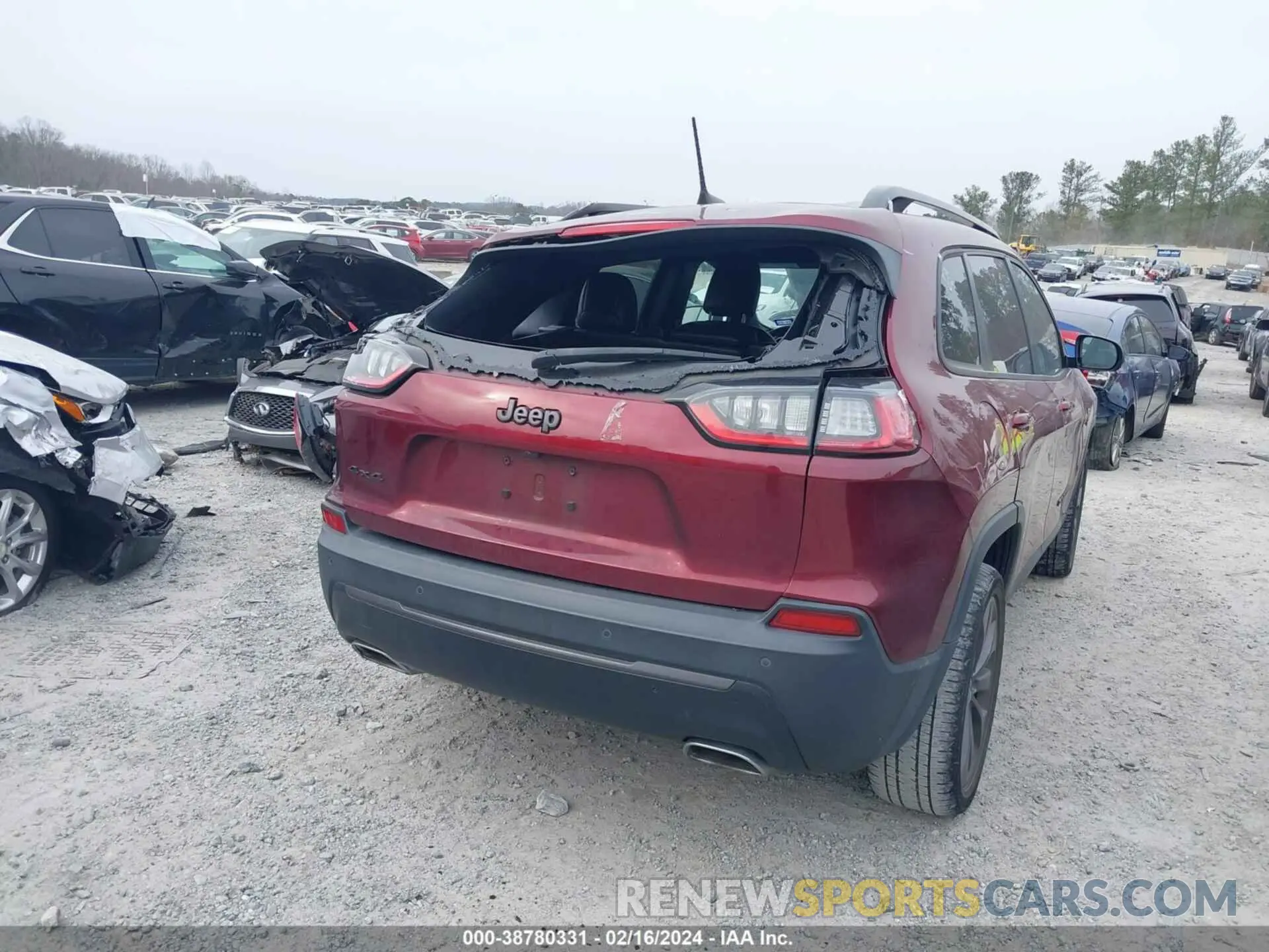 16 Photograph of a damaged car 1C4PJMMX7MD111119 JEEP CHEROKEE 2021