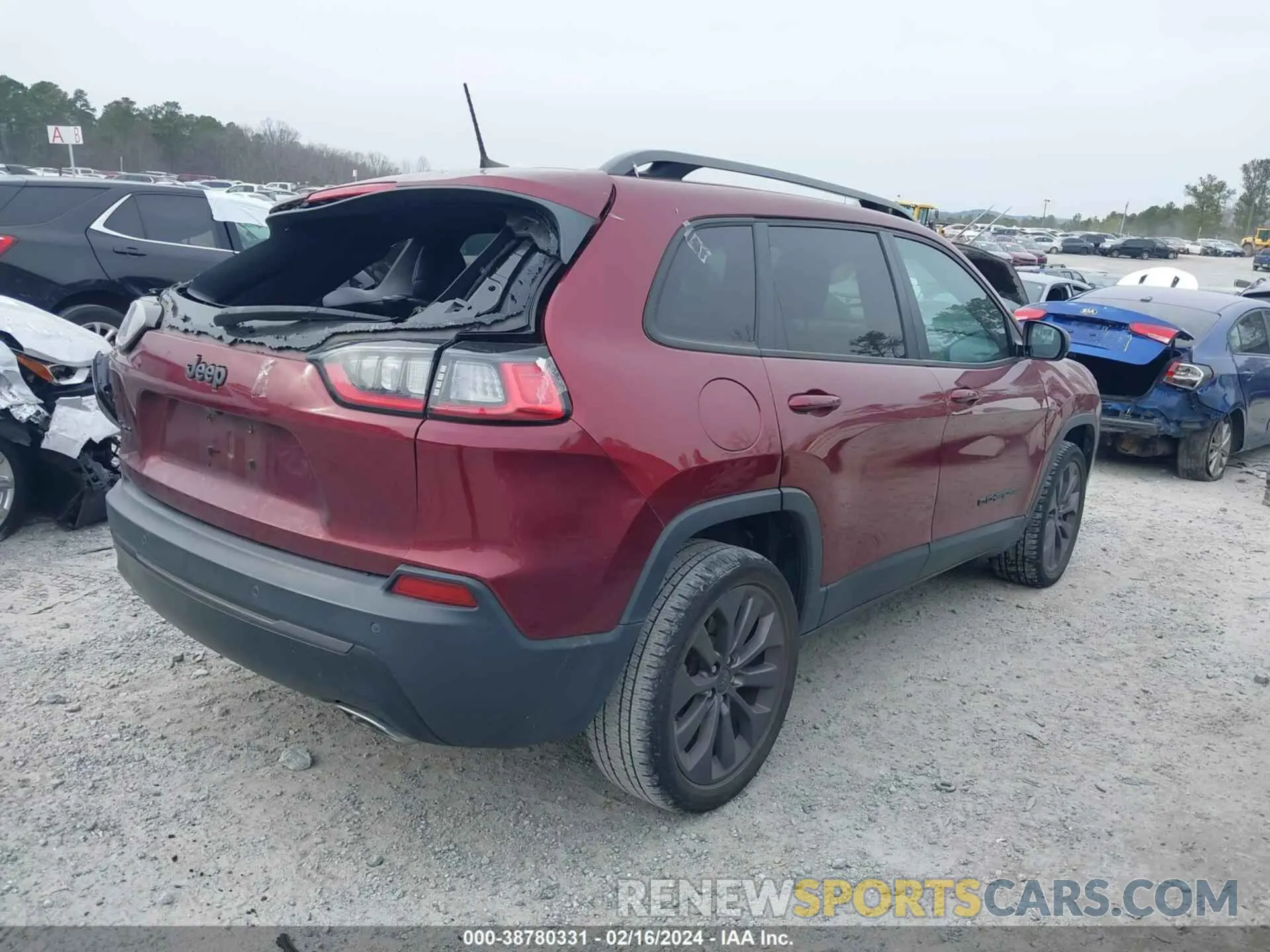 4 Photograph of a damaged car 1C4PJMMX7MD111119 JEEP CHEROKEE 2021