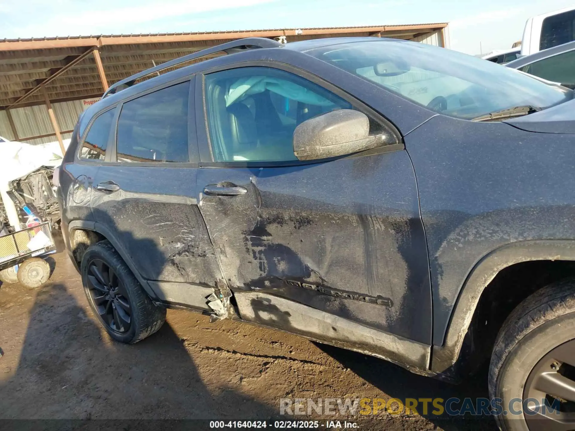 13 Photograph of a damaged car 1C4PJMMXXMD206516 JEEP CHEROKEE 2021