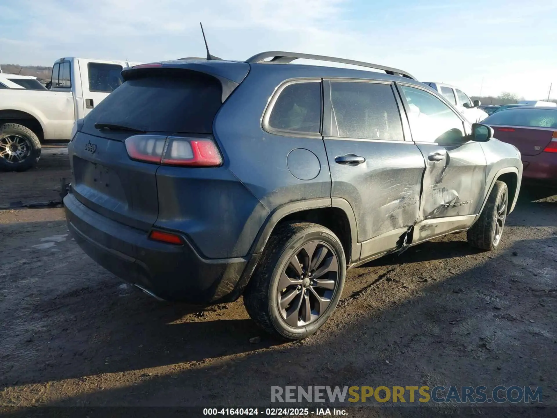 4 Photograph of a damaged car 1C4PJMMXXMD206516 JEEP CHEROKEE 2021