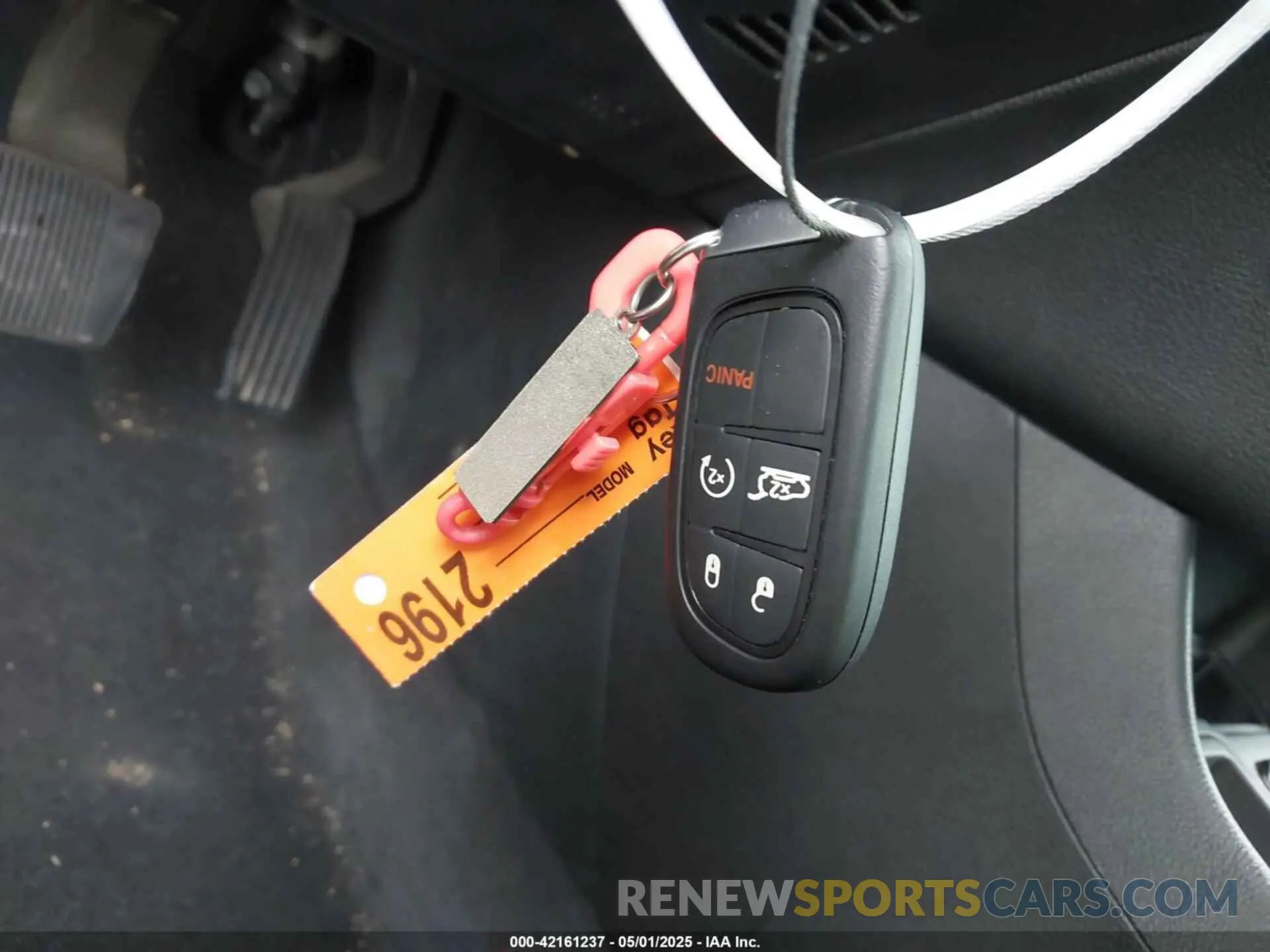 11 Photograph of a damaged car 1C4PJLMX1ND535178 JEEP CHEROKEE 2022