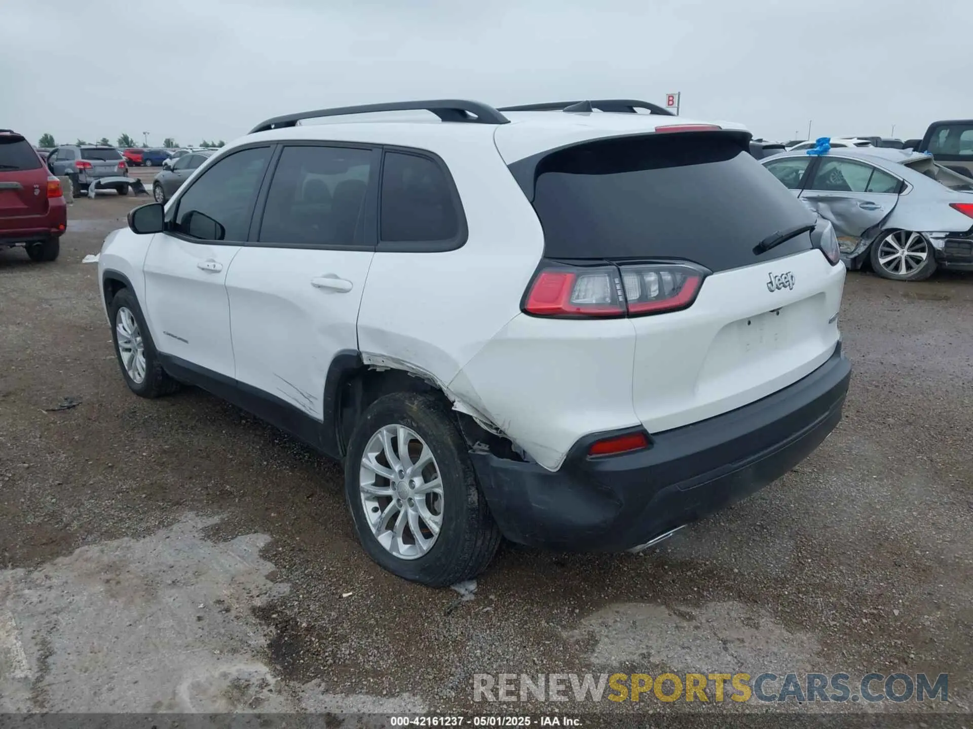 3 Photograph of a damaged car 1C4PJLMX1ND535178 JEEP CHEROKEE 2022