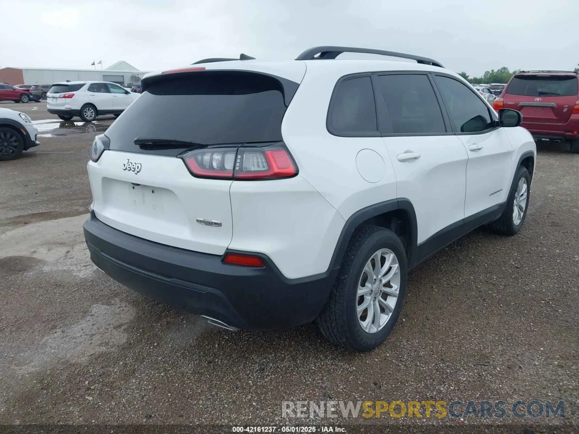 4 Photograph of a damaged car 1C4PJLMX1ND535178 JEEP CHEROKEE 2022