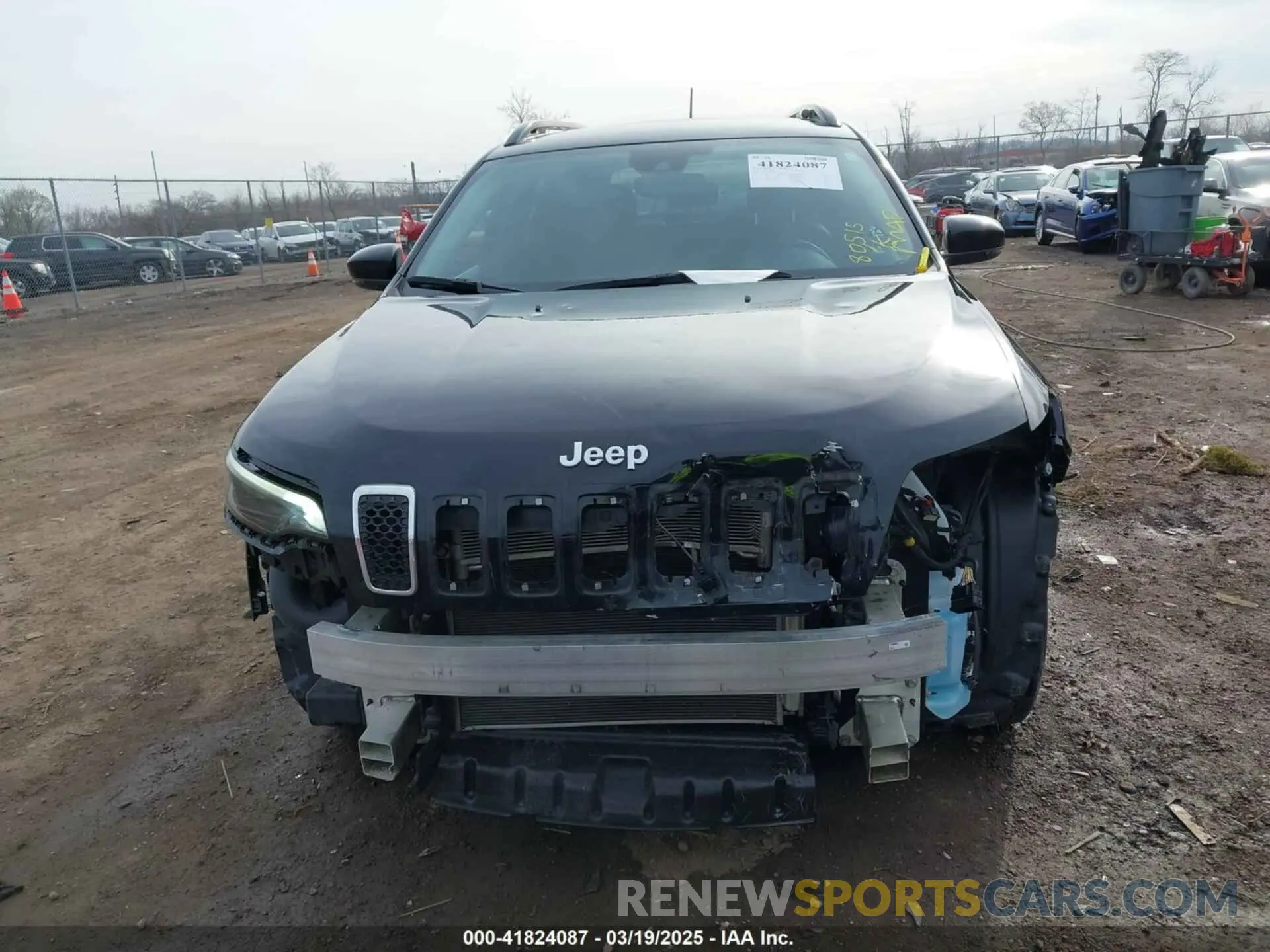 13 Photograph of a damaged car 1C4PJLMX3ND510914 JEEP CHEROKEE 2022