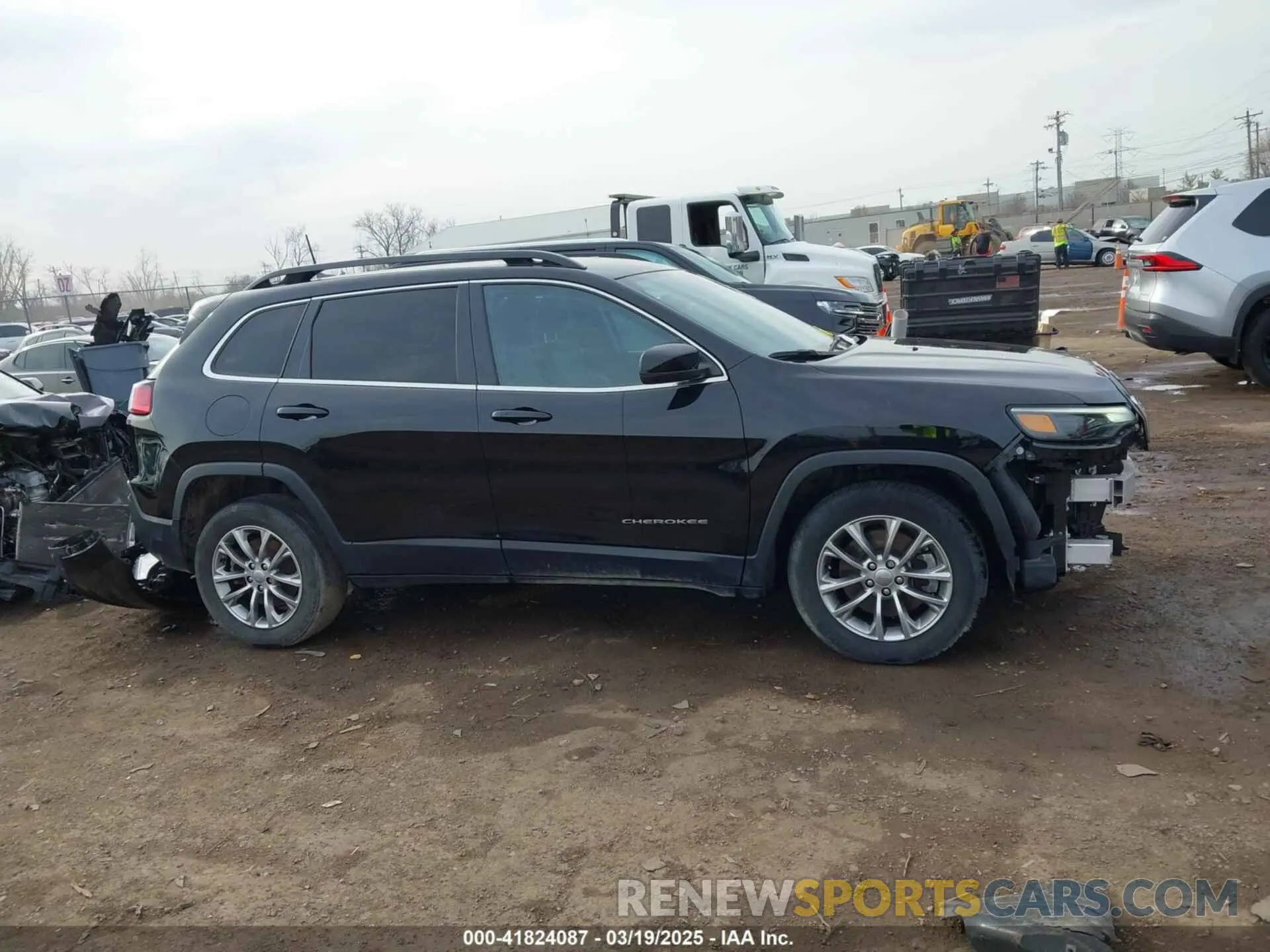 14 Photograph of a damaged car 1C4PJLMX3ND510914 JEEP CHEROKEE 2022