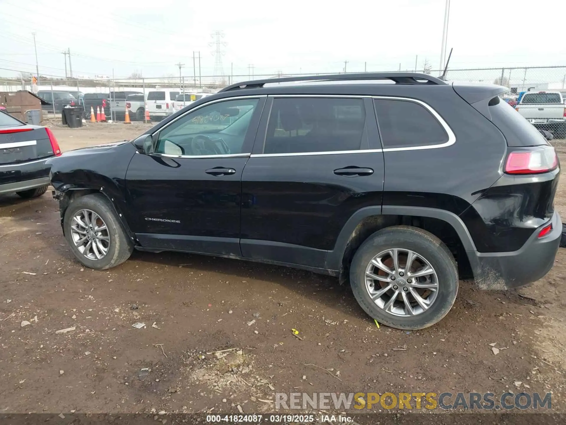 15 Photograph of a damaged car 1C4PJLMX3ND510914 JEEP CHEROKEE 2022