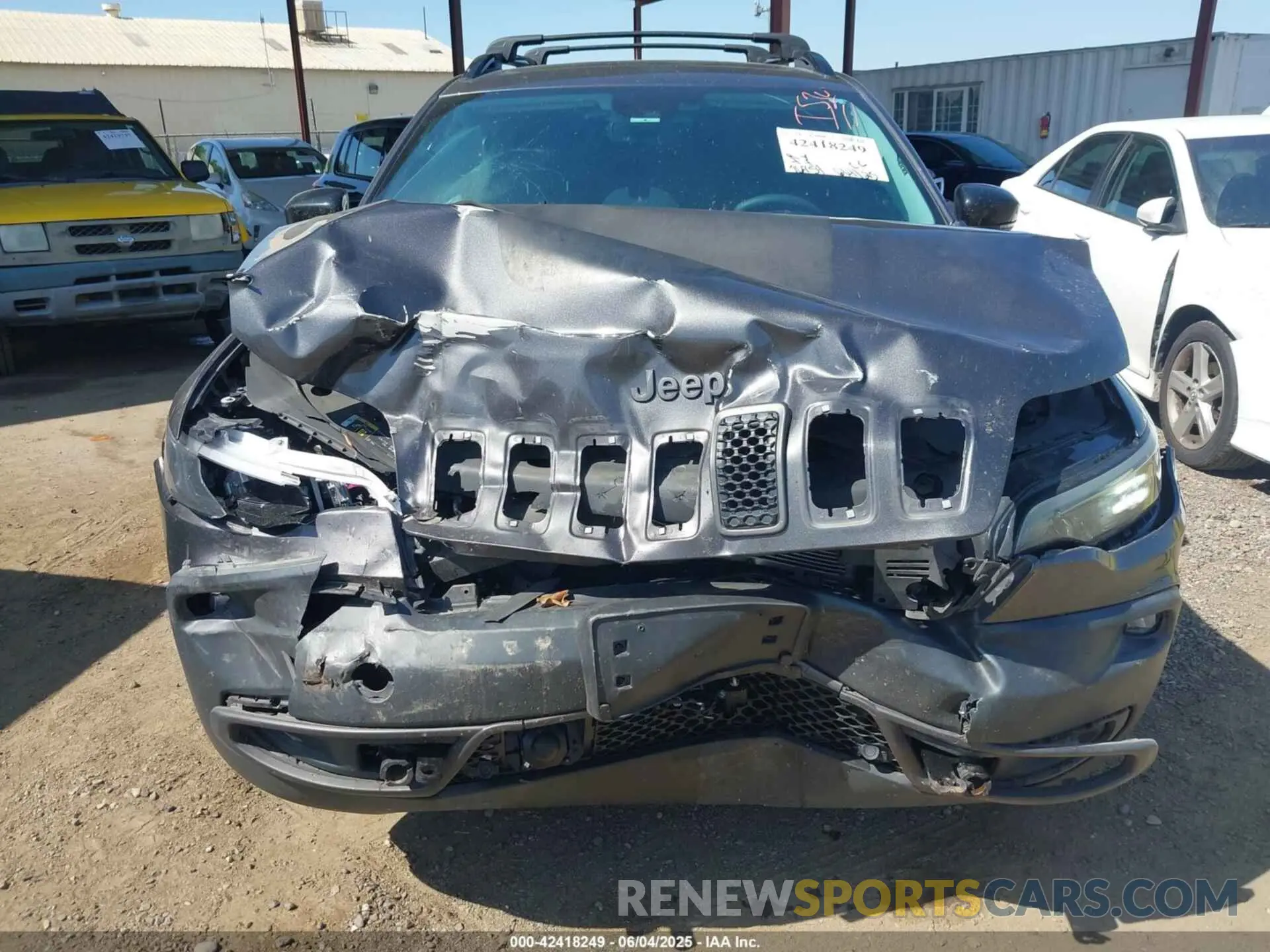 6 Photograph of a damaged car 1C4PJMBX0ND511091 JEEP CHEROKEE 2022
