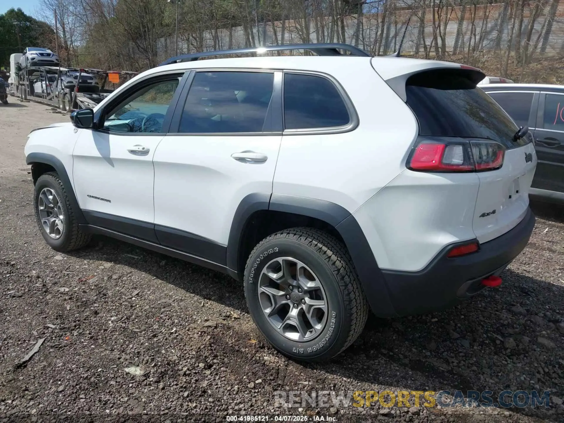 3 Photograph of a damaged car 1C4PJMBX0ND545659 JEEP CHEROKEE 2022