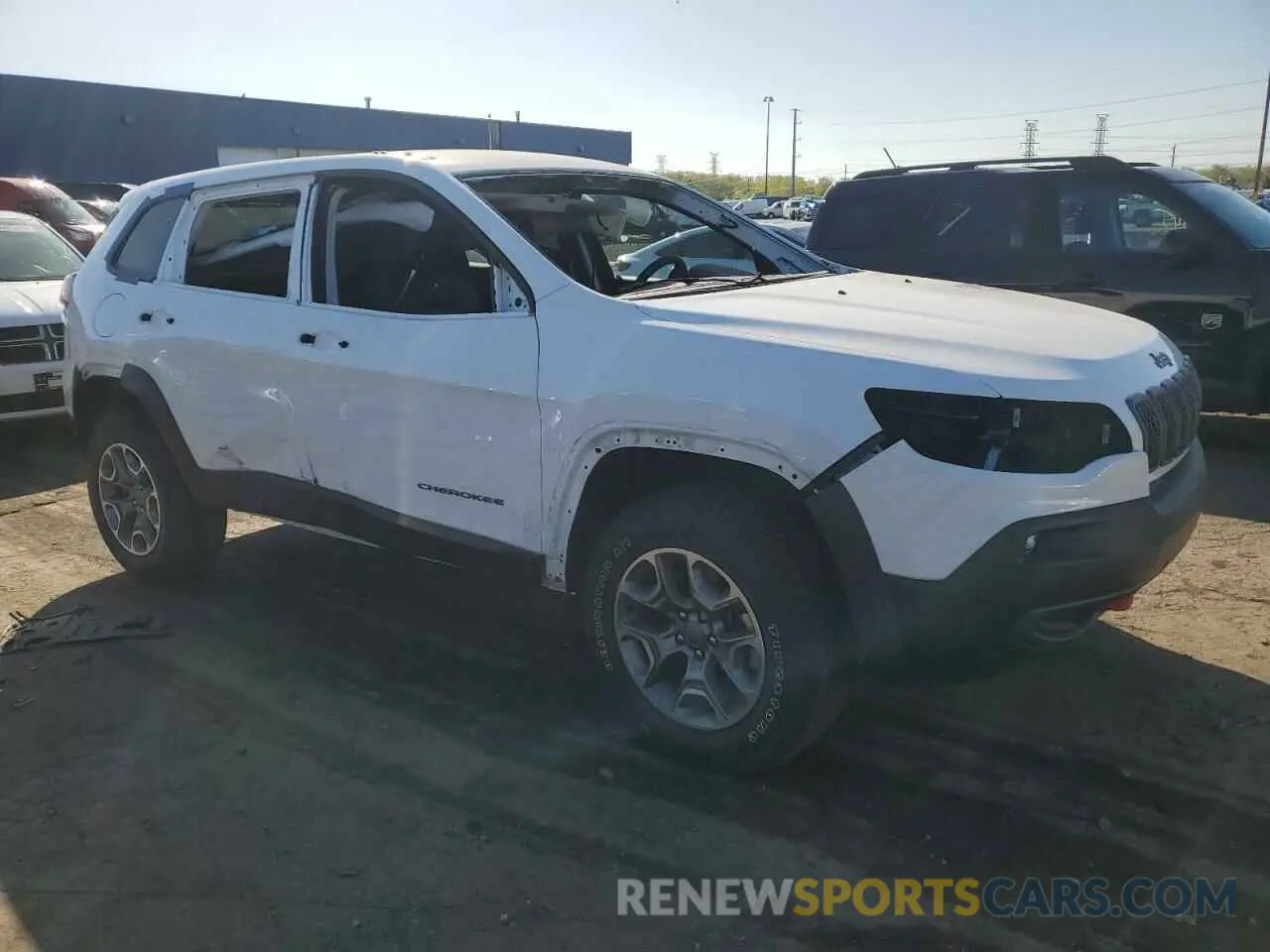 4 Photograph of a damaged car 1C4PJMBX1ND524383 JEEP CHEROKEE 2022