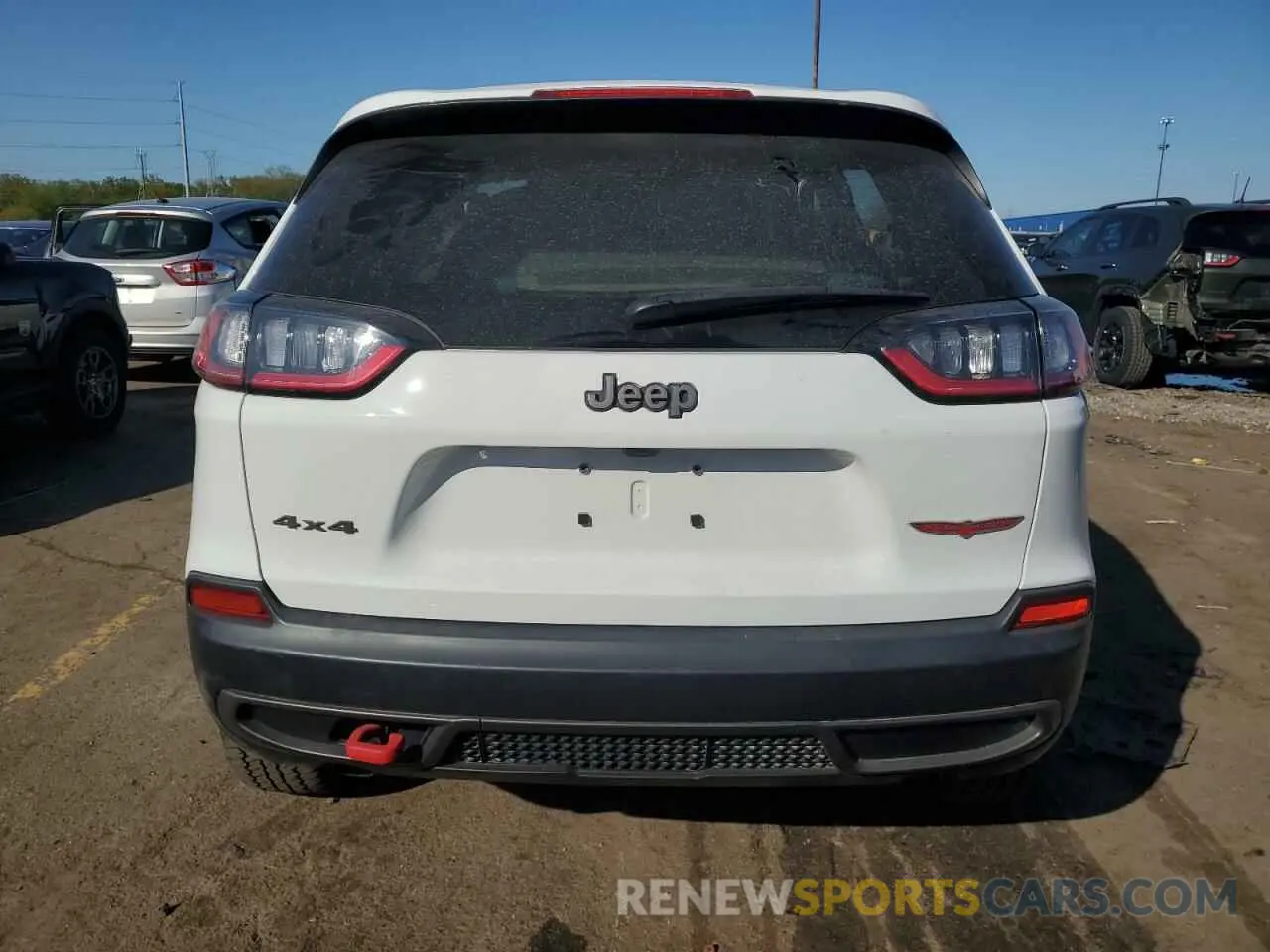 6 Photograph of a damaged car 1C4PJMBX1ND524383 JEEP CHEROKEE 2022