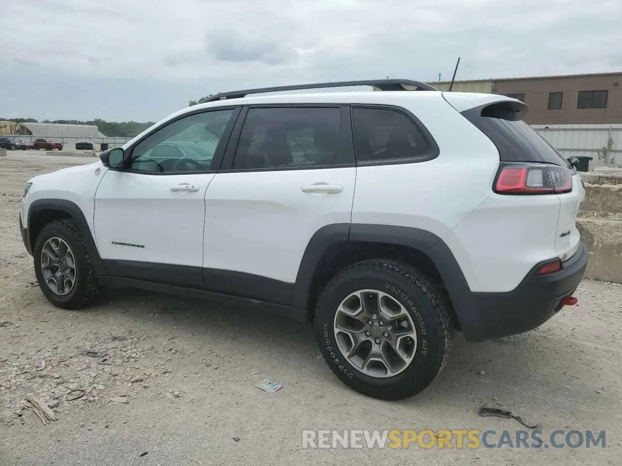 2 Photograph of a damaged car 1C4PJMBX2ND548837 JEEP CHEROKEE 2022