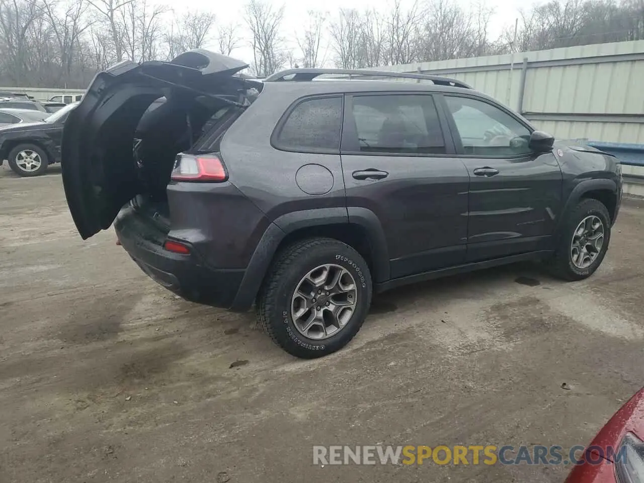 3 Photograph of a damaged car 1C4PJMBX3ND540147 JEEP CHEROKEE 2022