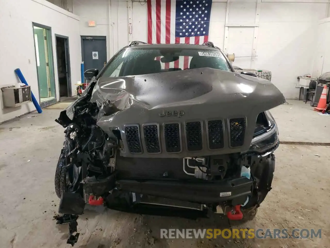 5 Photograph of a damaged car 1C4PJMBX3ND542805 JEEP CHEROKEE 2022