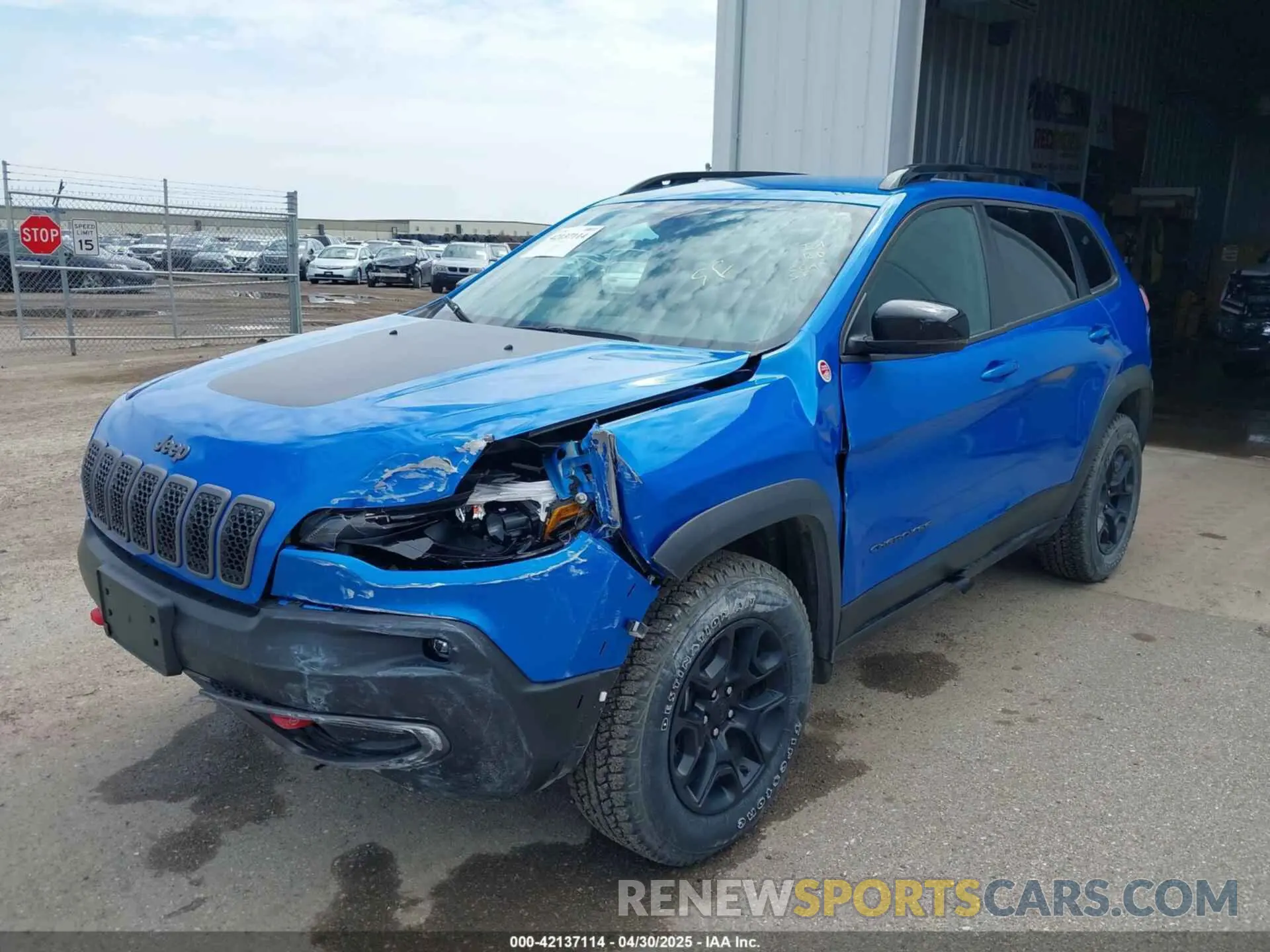 2 Photograph of a damaged car 1C4PJMBX4ND513488 JEEP CHEROKEE 2022