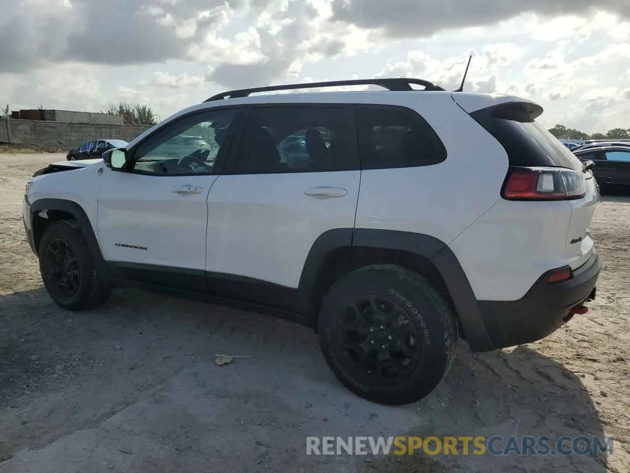 2 Photograph of a damaged car 1C4PJMBX4ND518819 JEEP CHEROKEE 2022