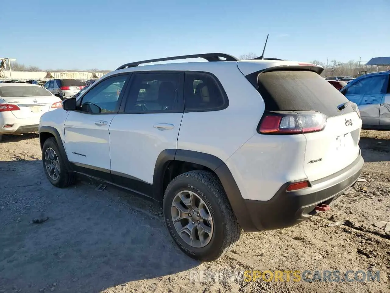 2 Photograph of a damaged car 1C4PJMBX5ND530736 JEEP CHEROKEE 2022
